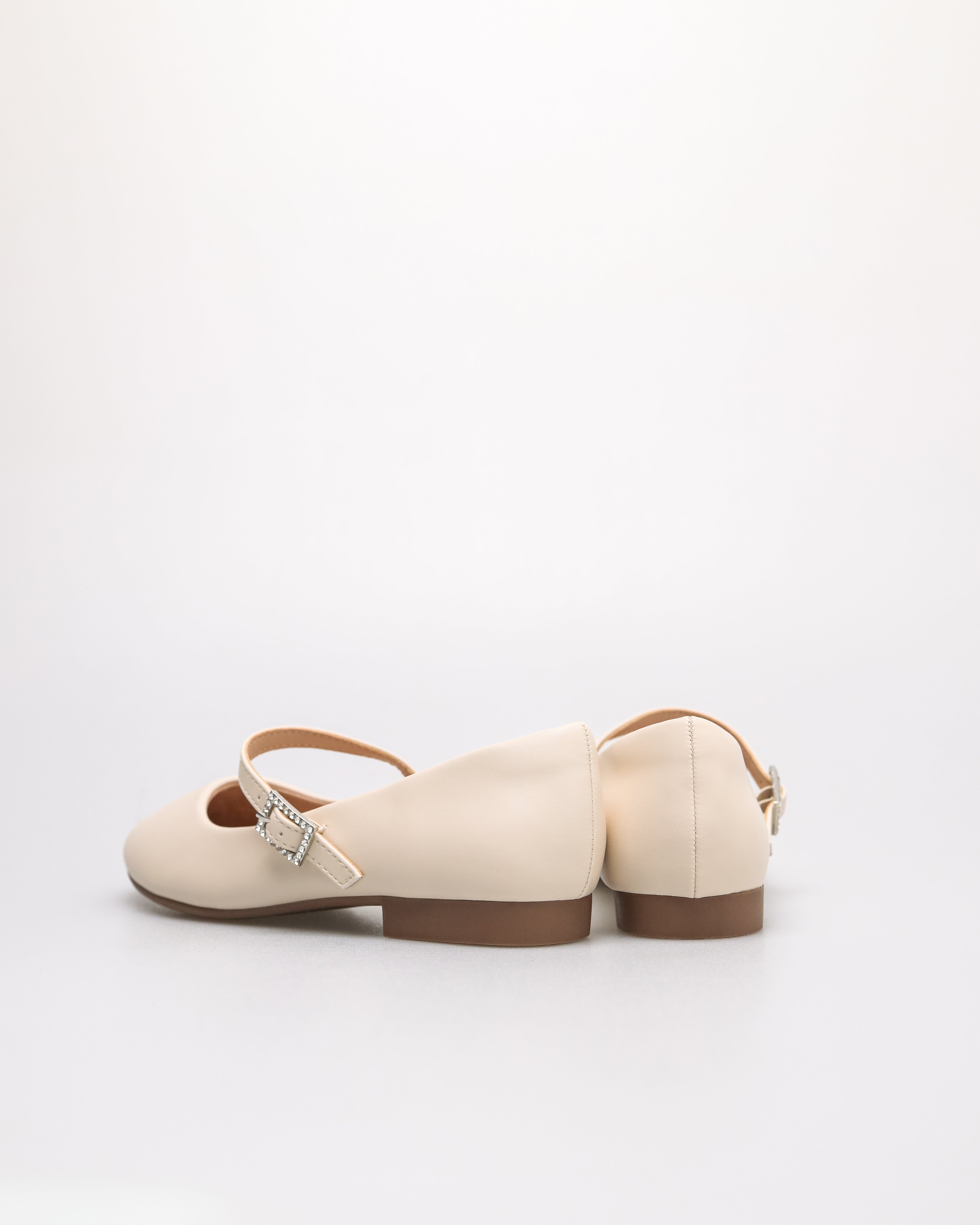 Tomaz NN444 Ladies Crystal Buckle Flats (Cream PU)