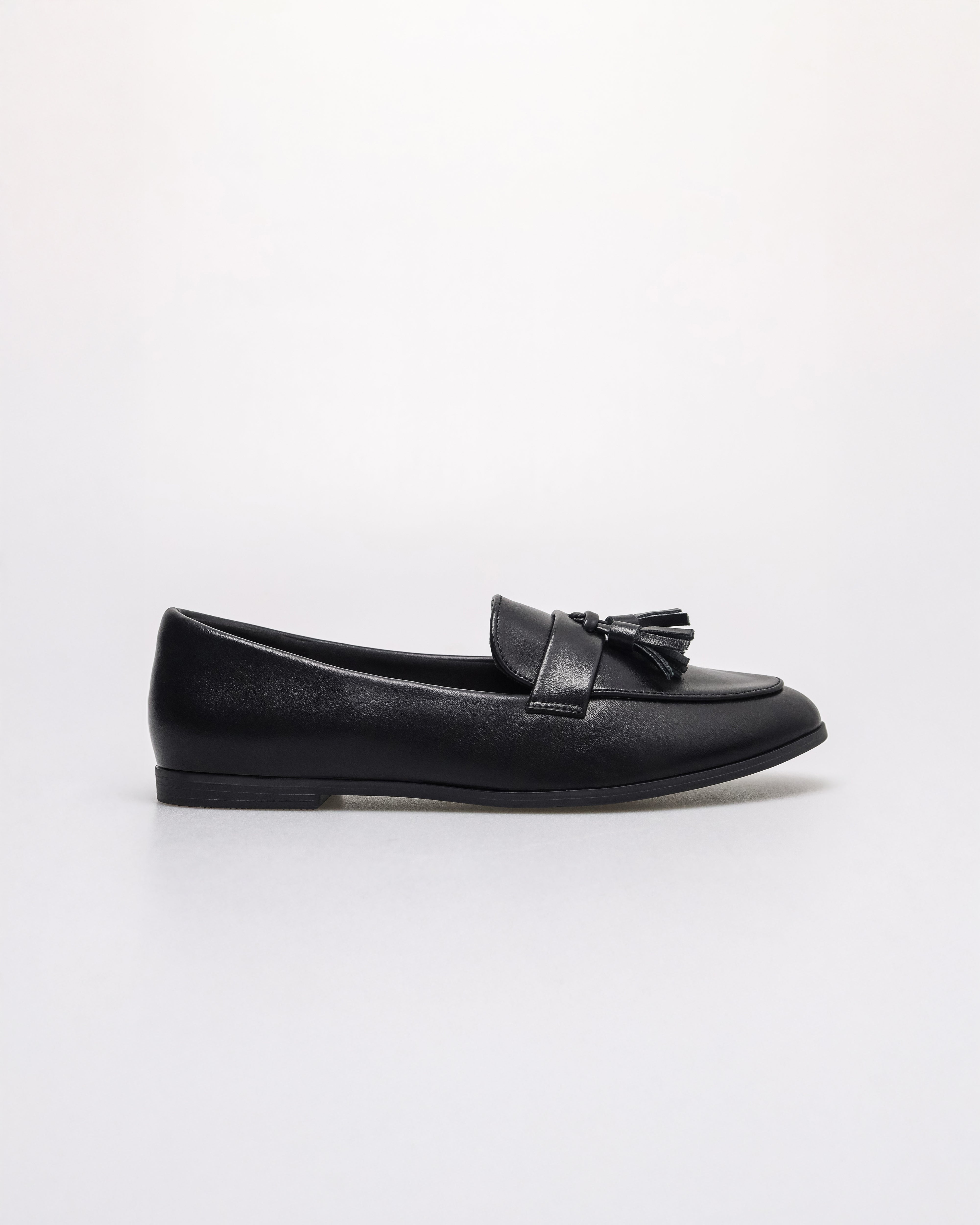 Tomaz NN489 Ladies Tassel Flats (Black)