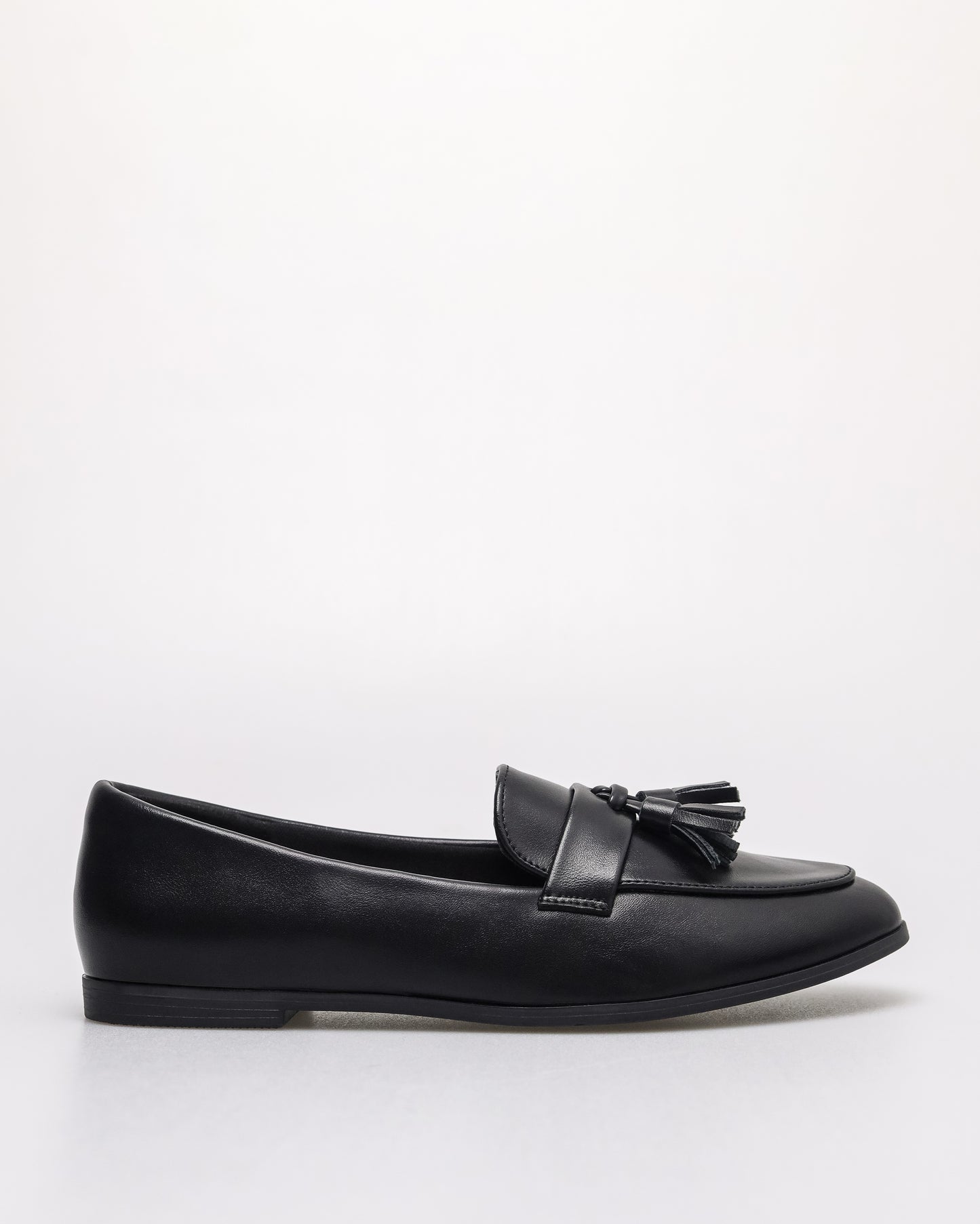 Tomaz NN489 Ladies Tassel Flats (Black)