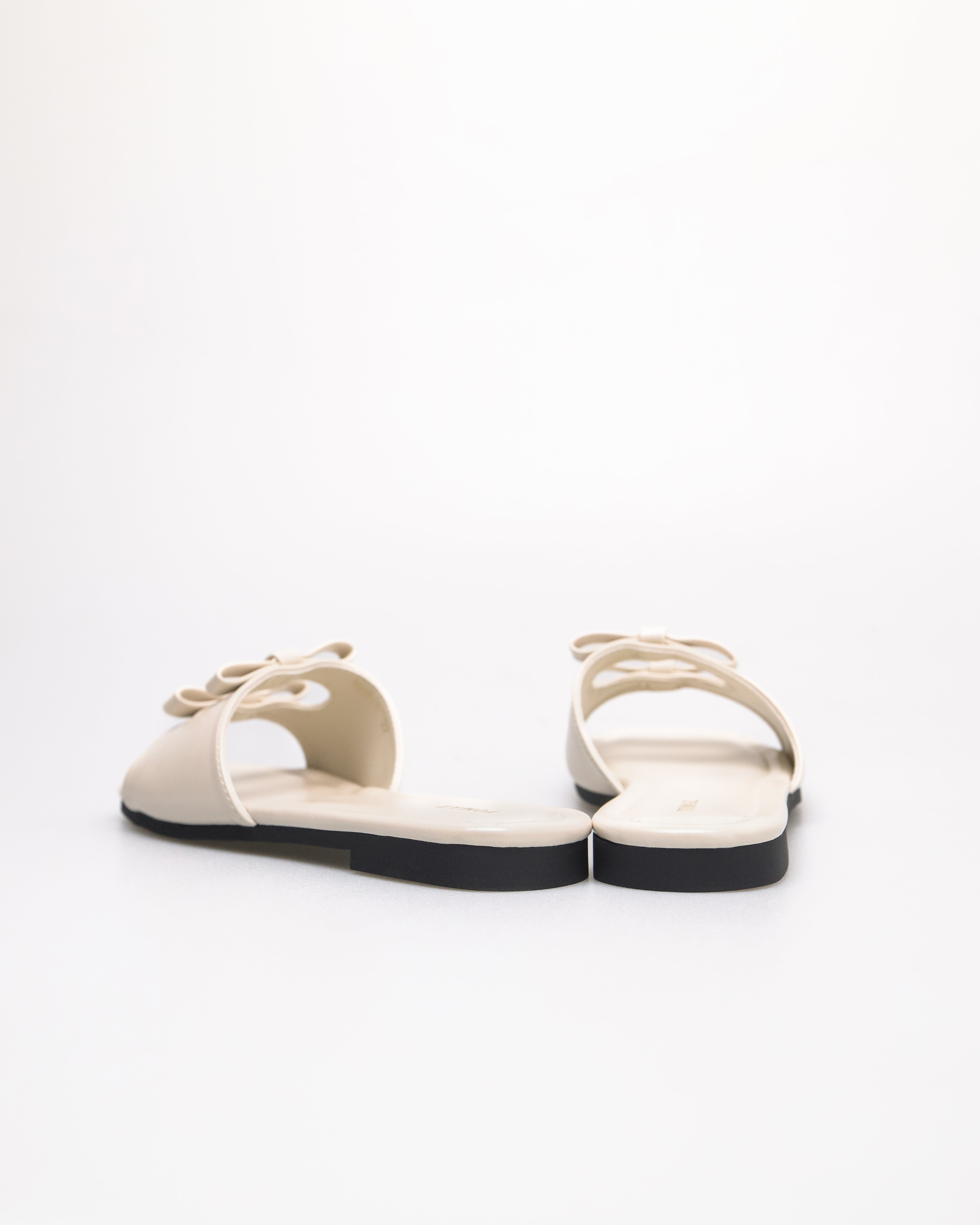 Tomaz NN514 Ladies Duo Folded Bow Flats (Cream)