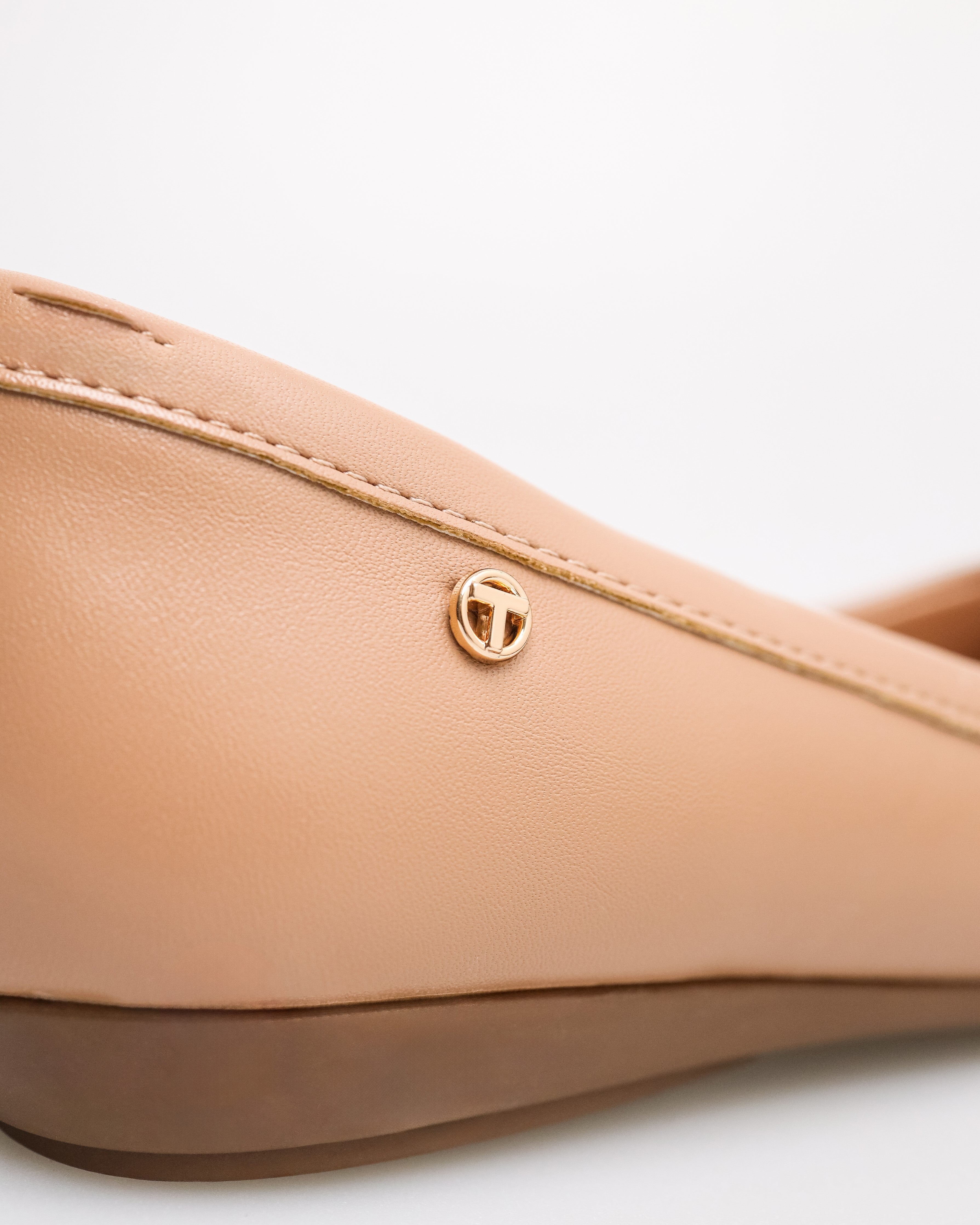 Tomaz NN446 Ladies Signature Button Flats (Camel)