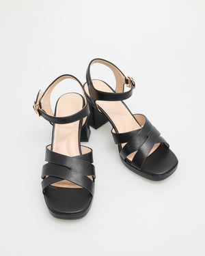 
                  
                    Load image into Gallery viewer, Tomaz NN151 Ladies Crossover Slngbacks (Black)
                  
                