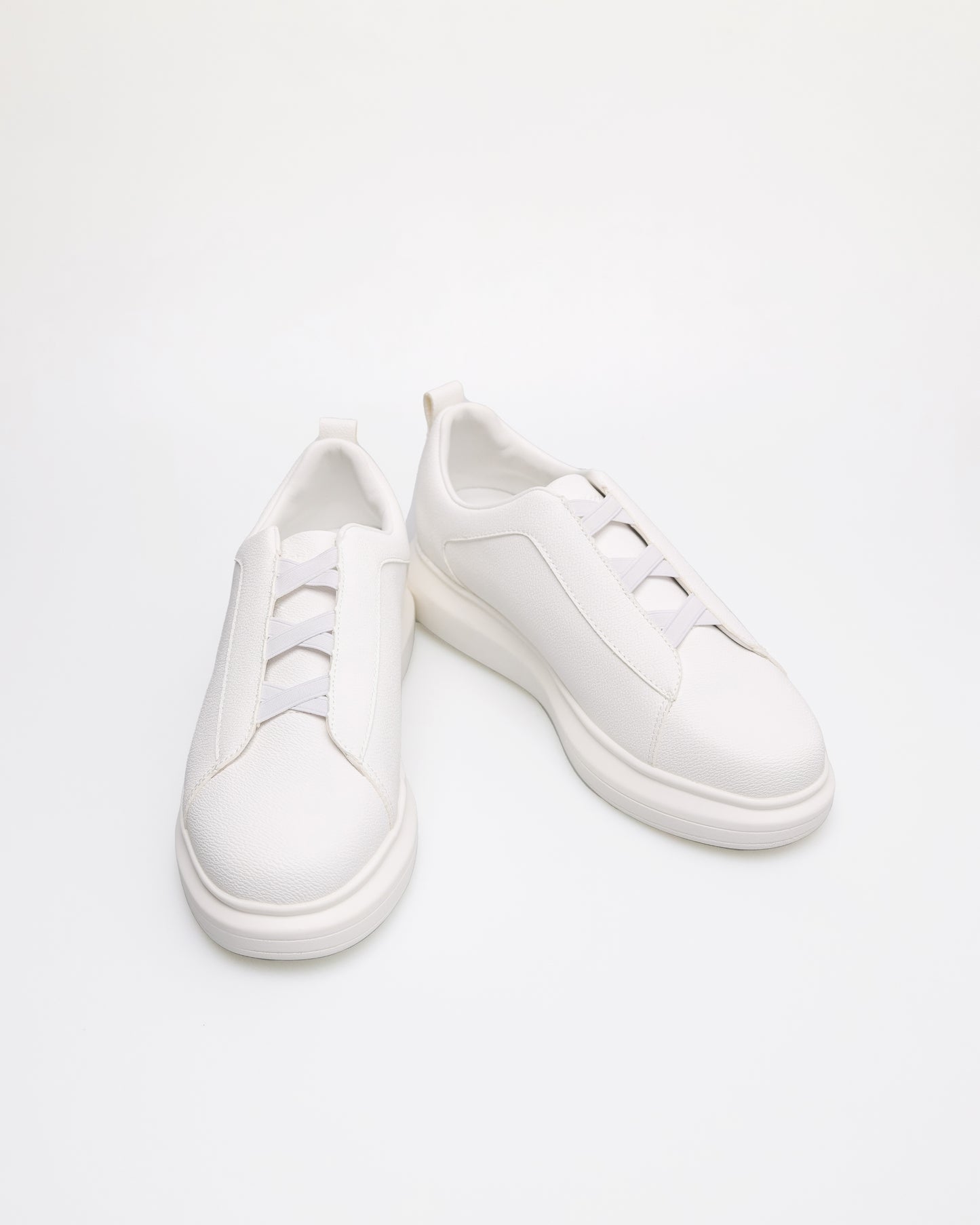 Tomaz C676W Ladies Plain X-Strap Sneaker (White)