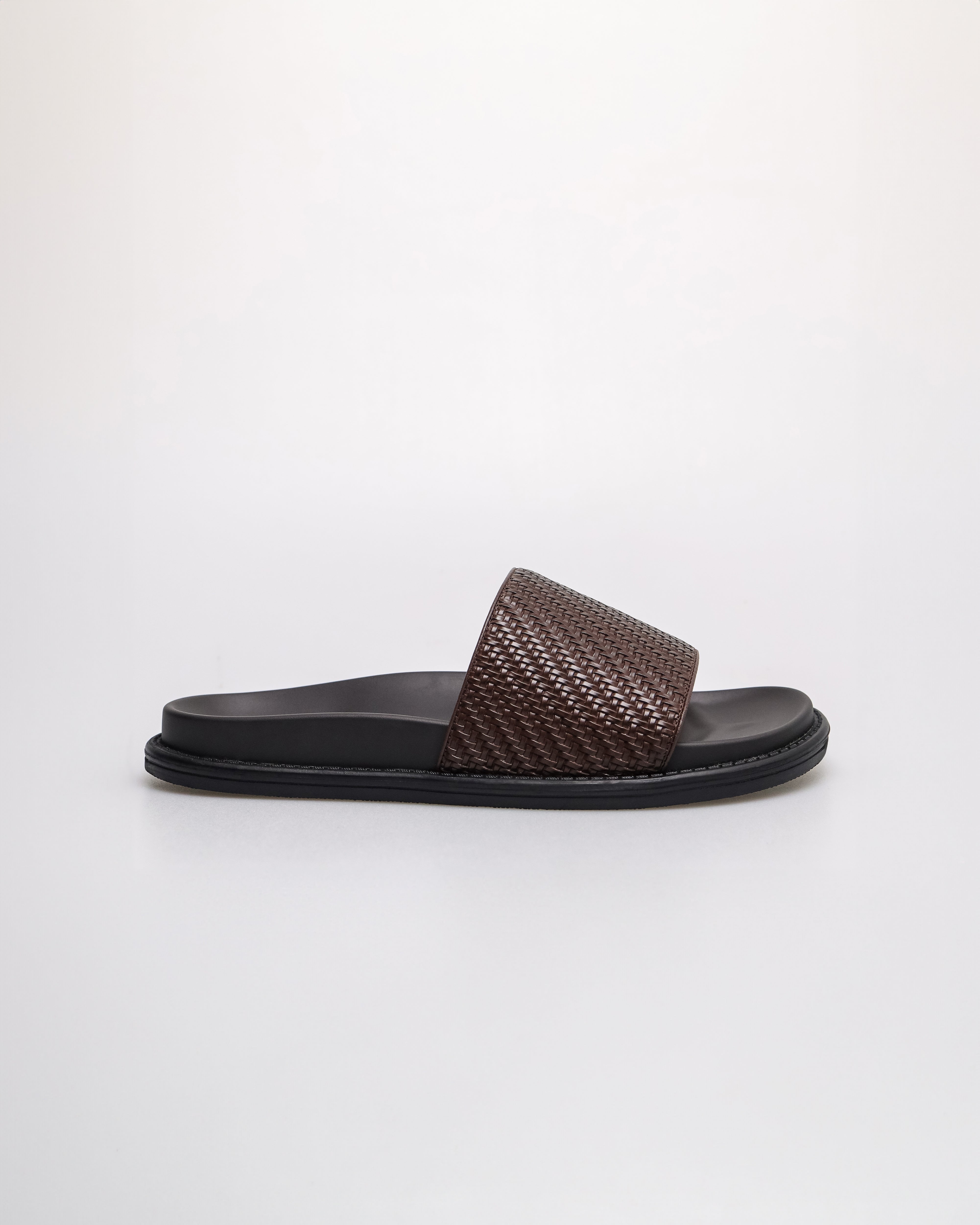 Tomaz C683 Men's Woven Sandals (Coffee)