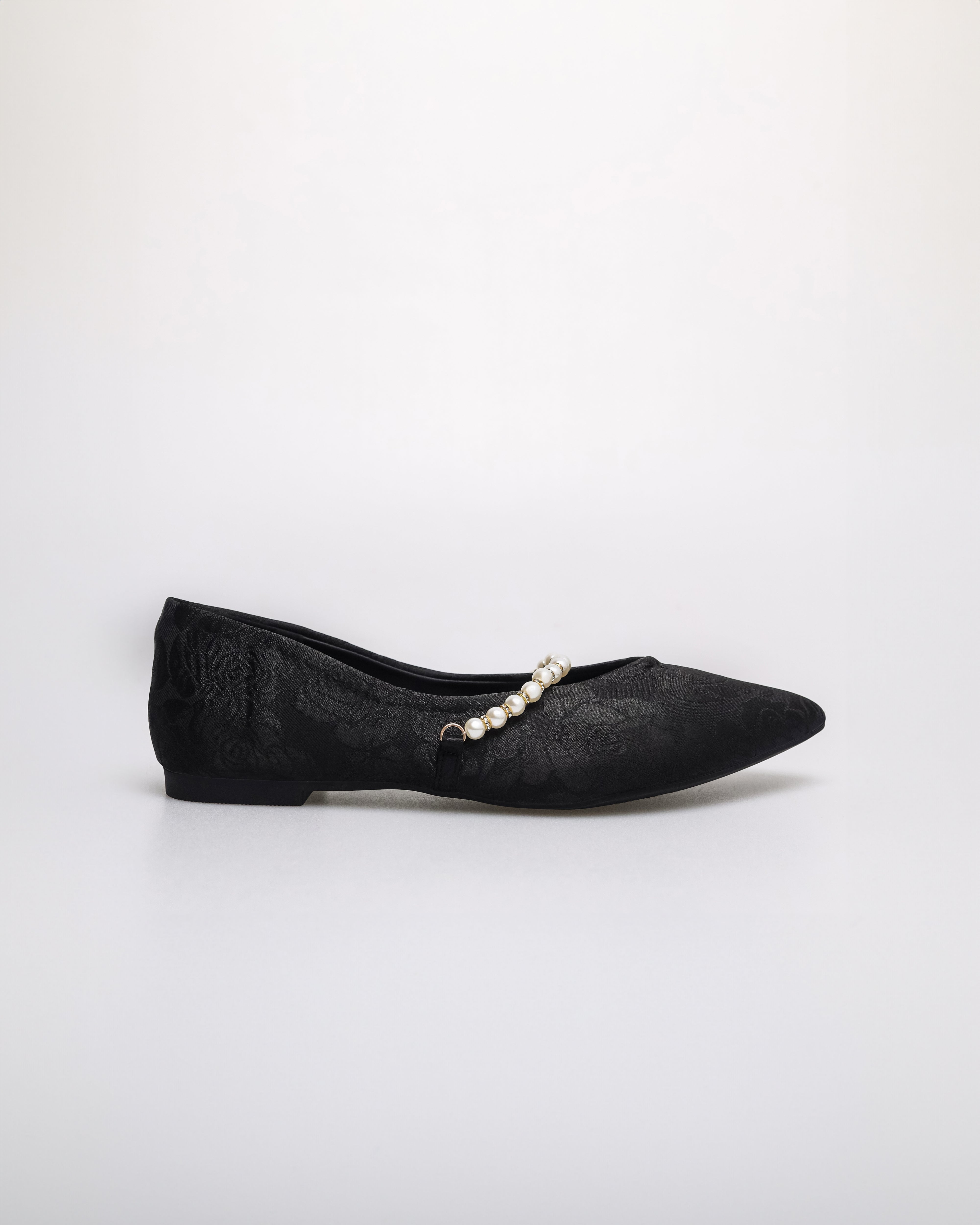 Tomaz YX192 Ladies Floral Pearl Flats (Black)