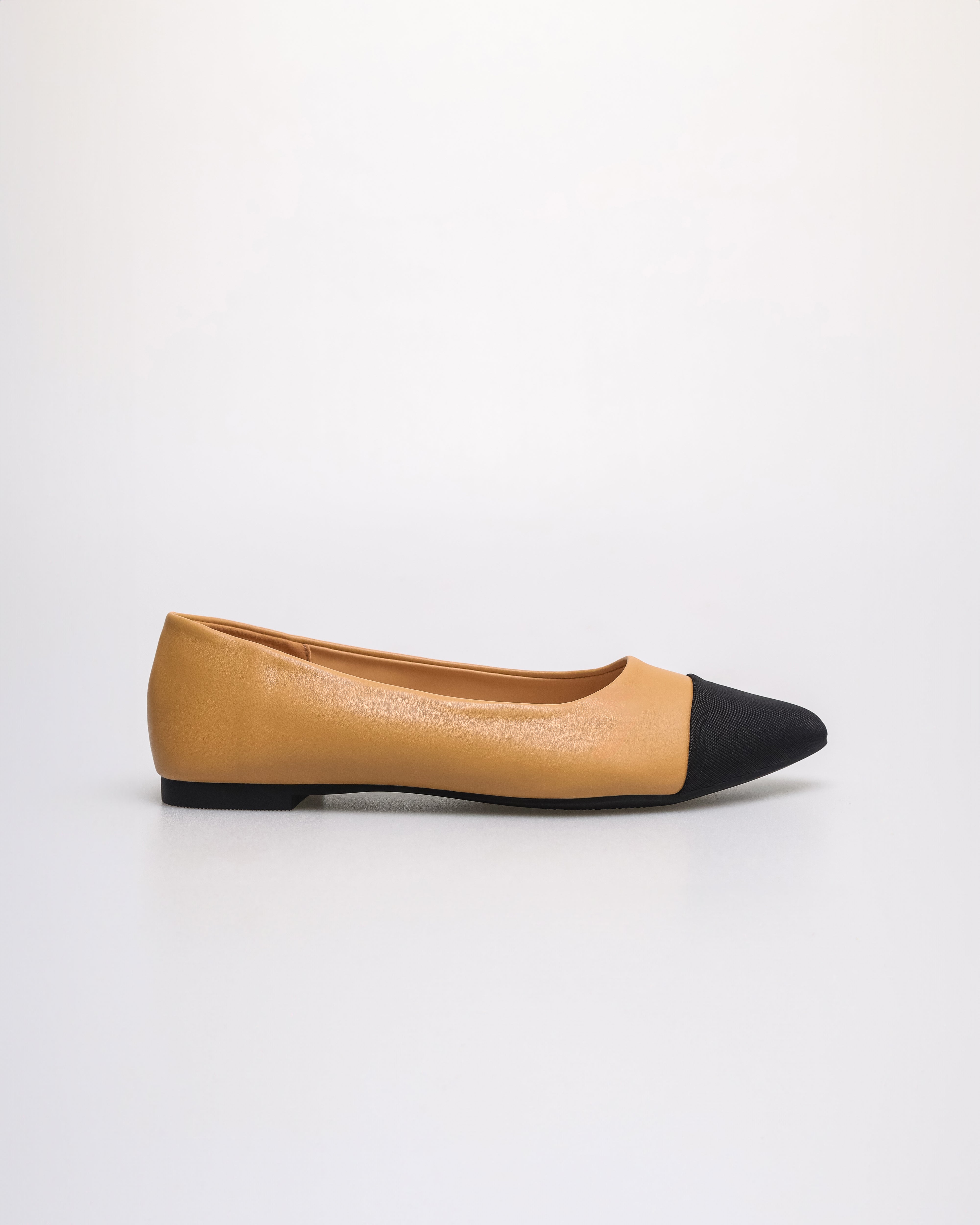 Tomaz YX204 Ladies Duo Tone Flats (Black/Camel)