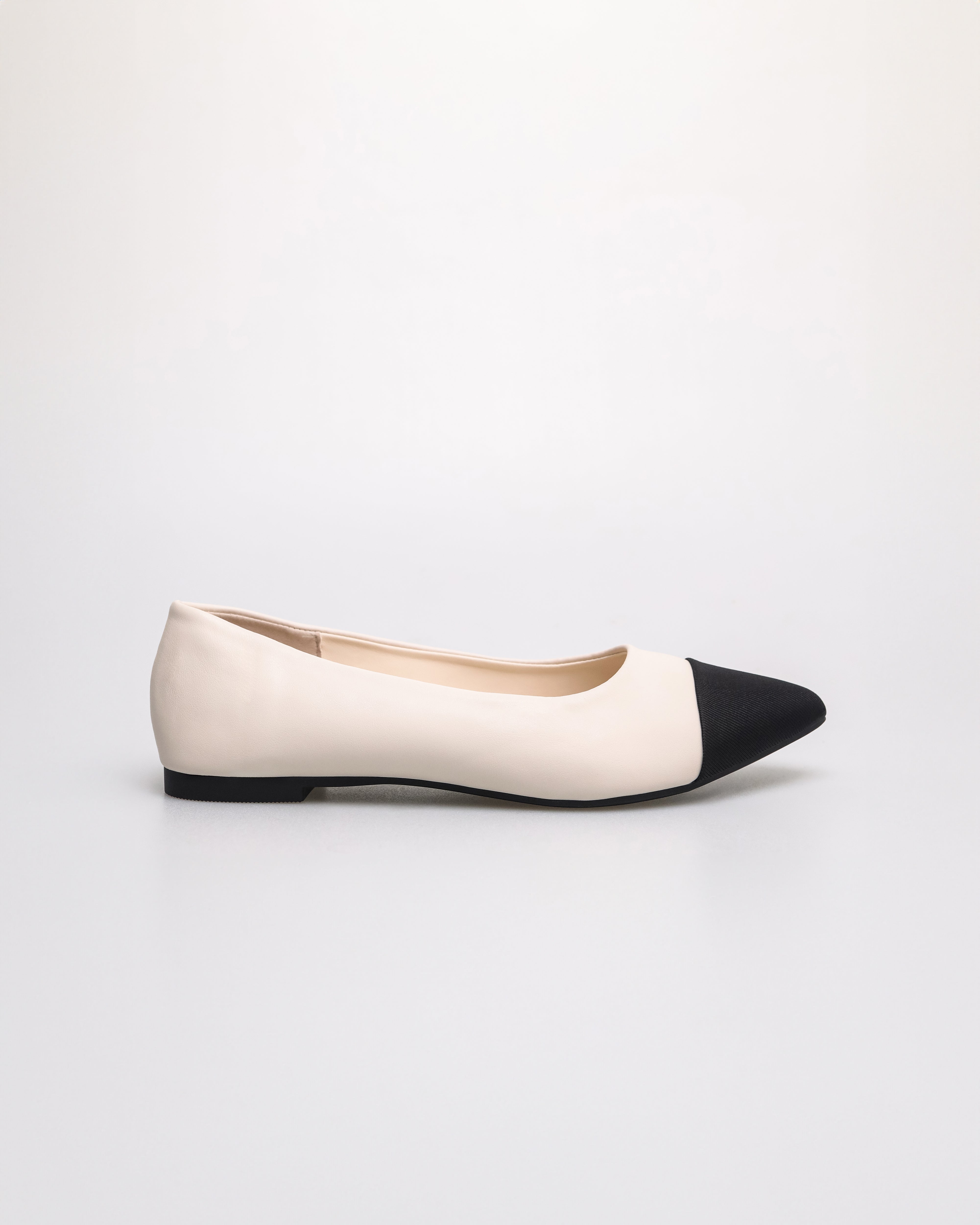 Tomaz YX204 Ladies Duo Tone Flats (Black/Cream)