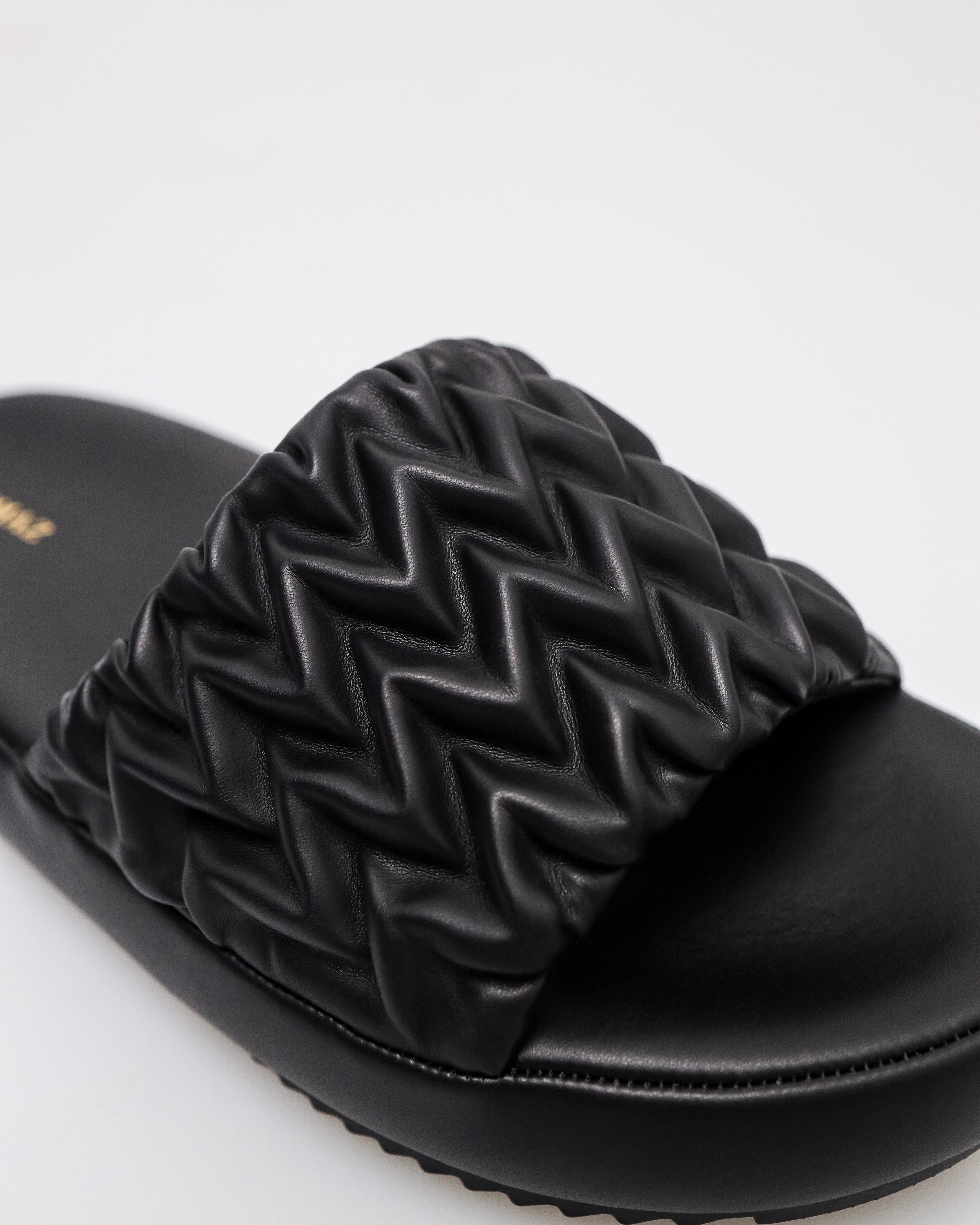 Tomaz NN449 Ladies Chevron Flats (Black)