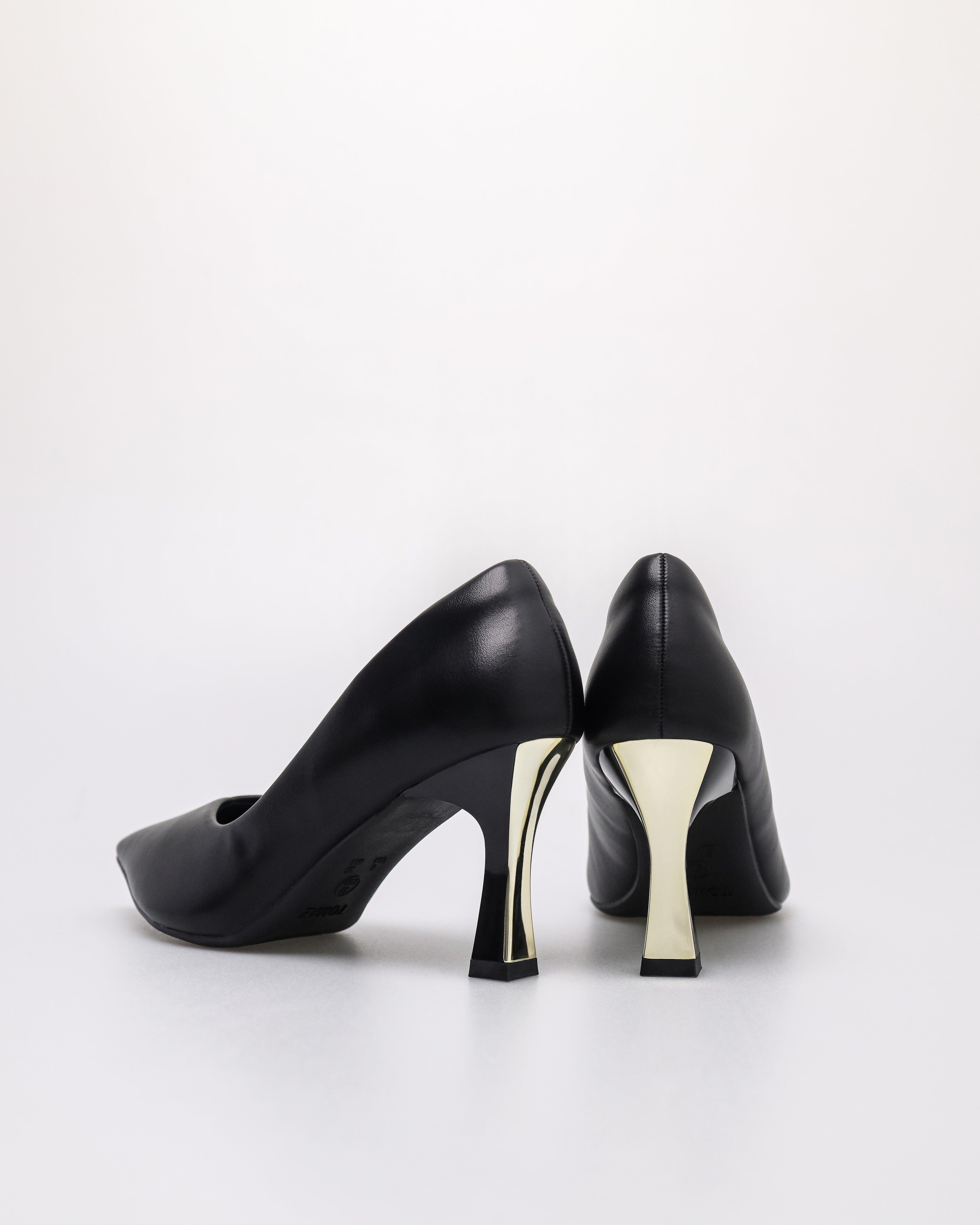 Tomaz NN433 Ladies Classy Pointy Heels (Black)