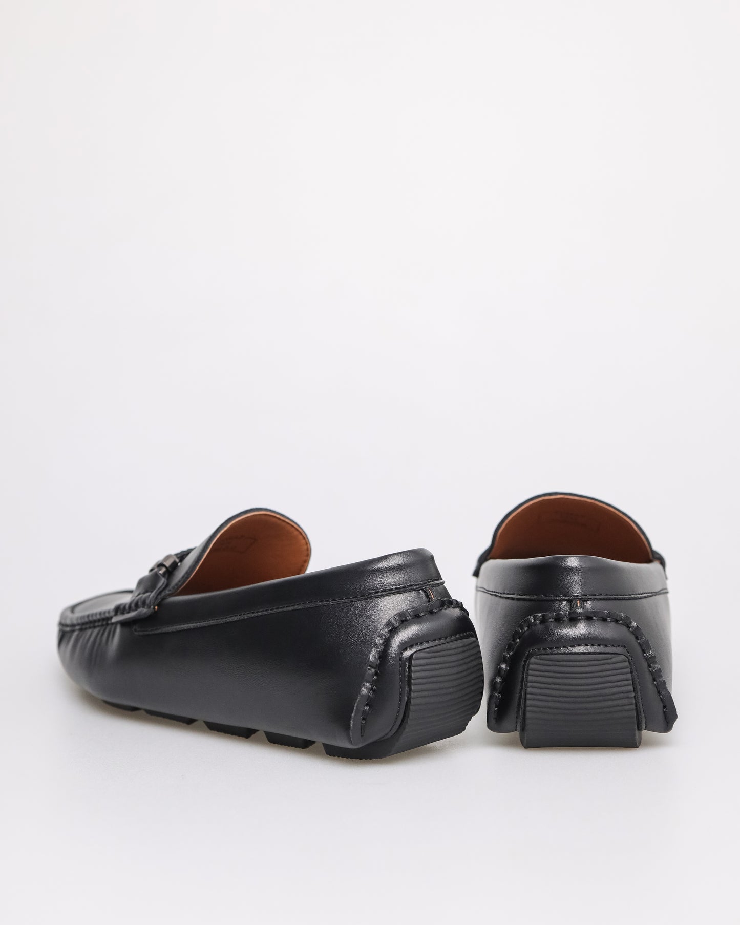 Tomaz C531 Men's Buckle Moccasins (Black)