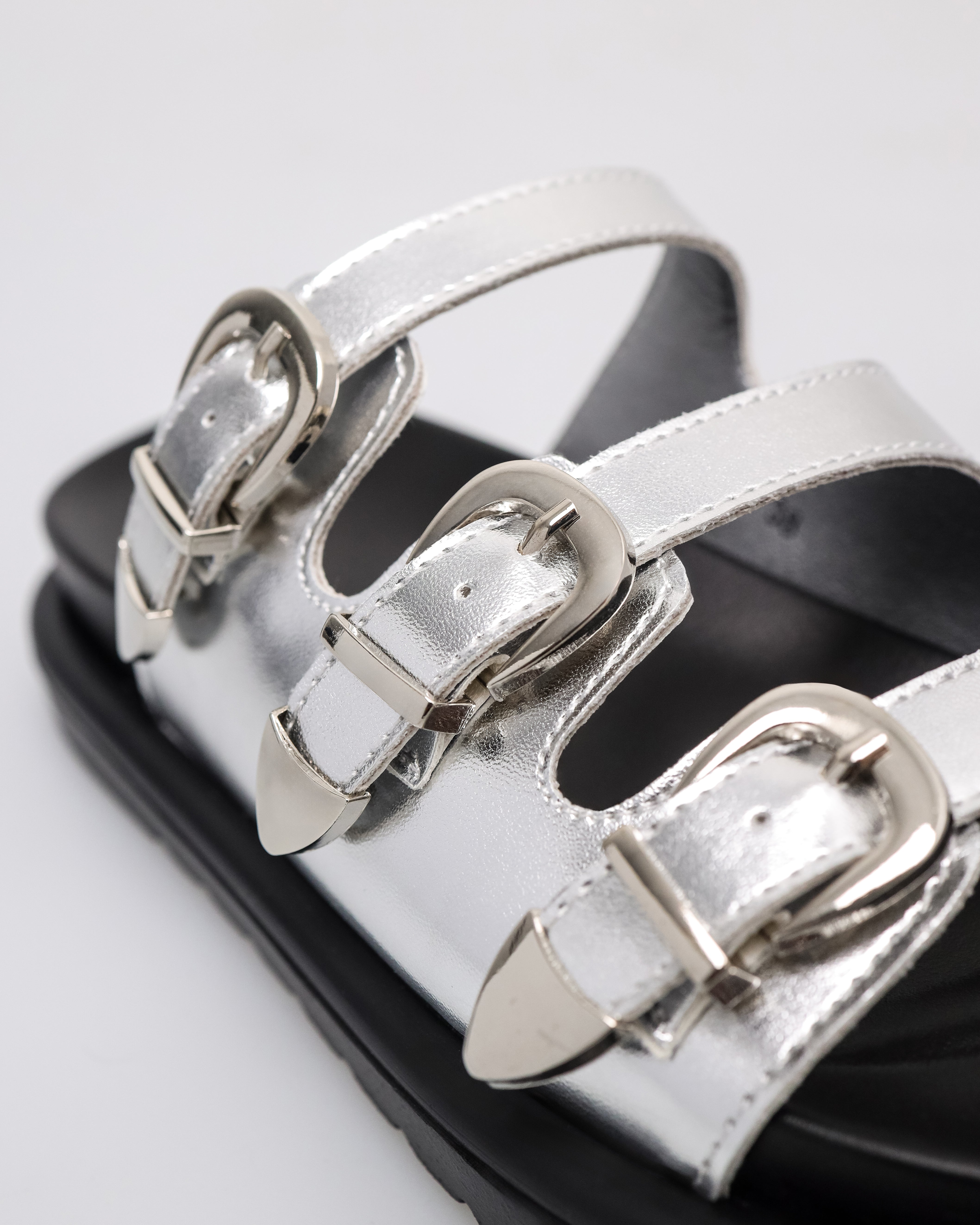 Tomaz NN397 Ladies Triple Strap Sandals (Silver)