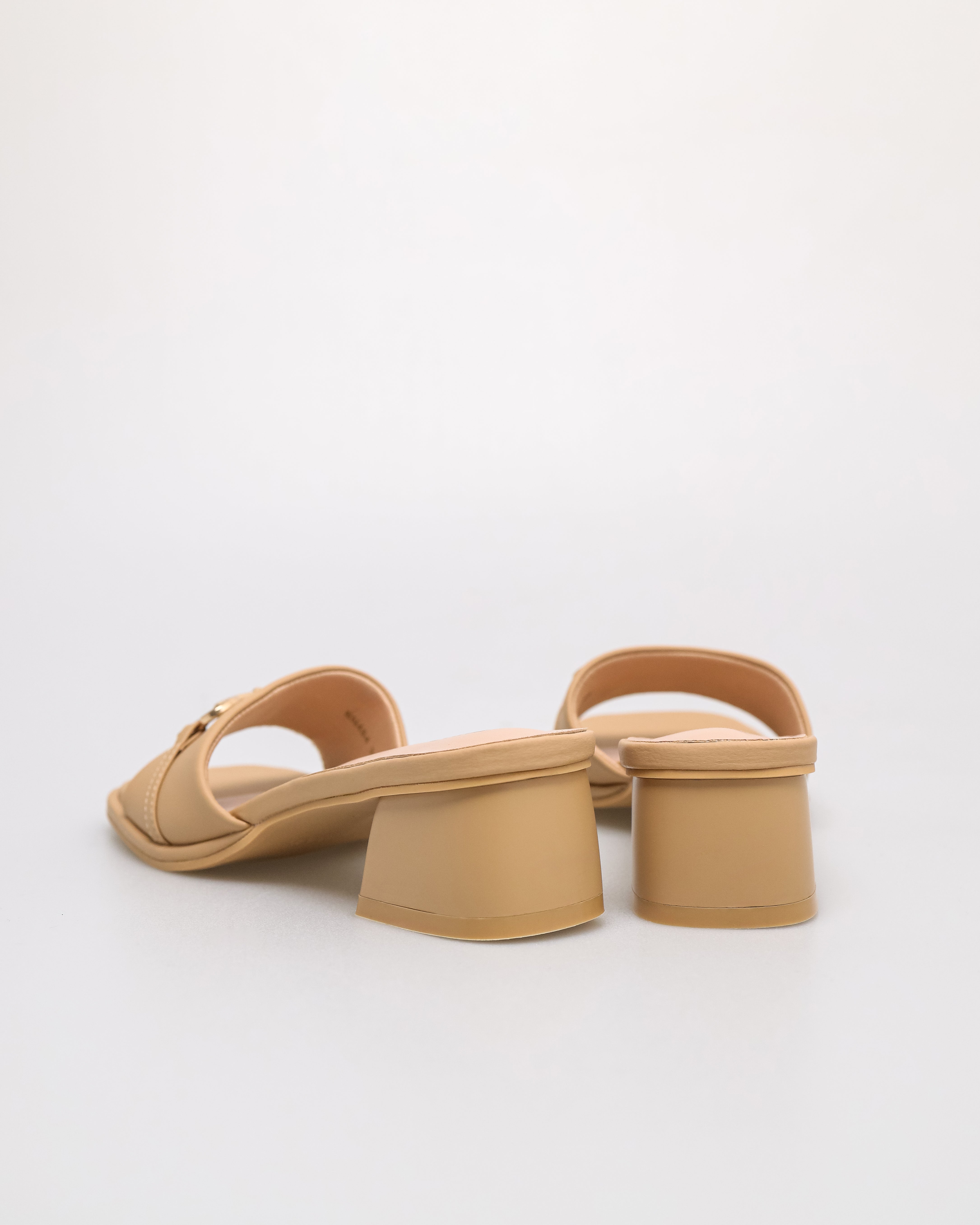 Tomaz NN484 Ladies Horsebit Sandal (Beige)