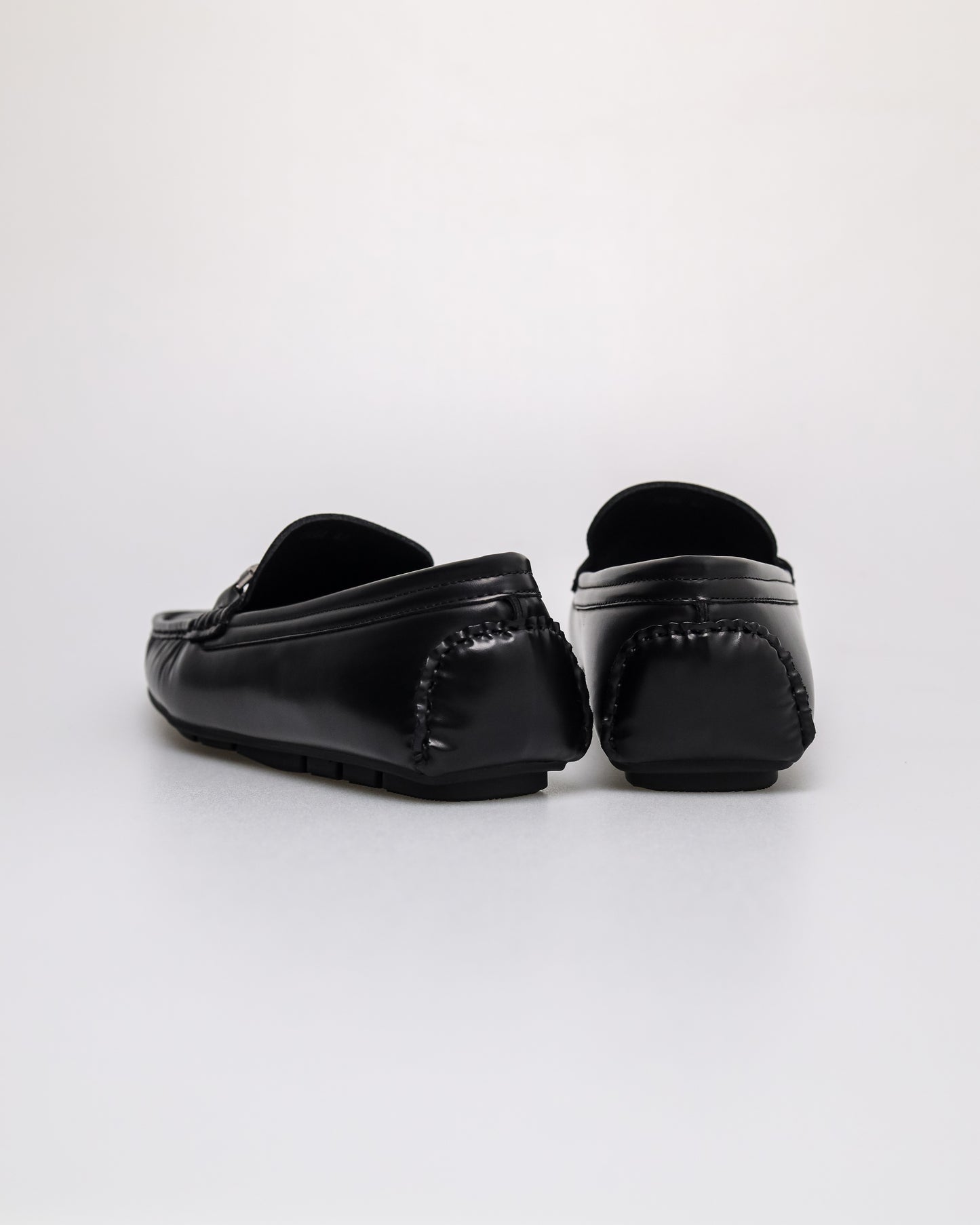 Tomaz C666 Men's Braze Buckle Moccasins (Black)