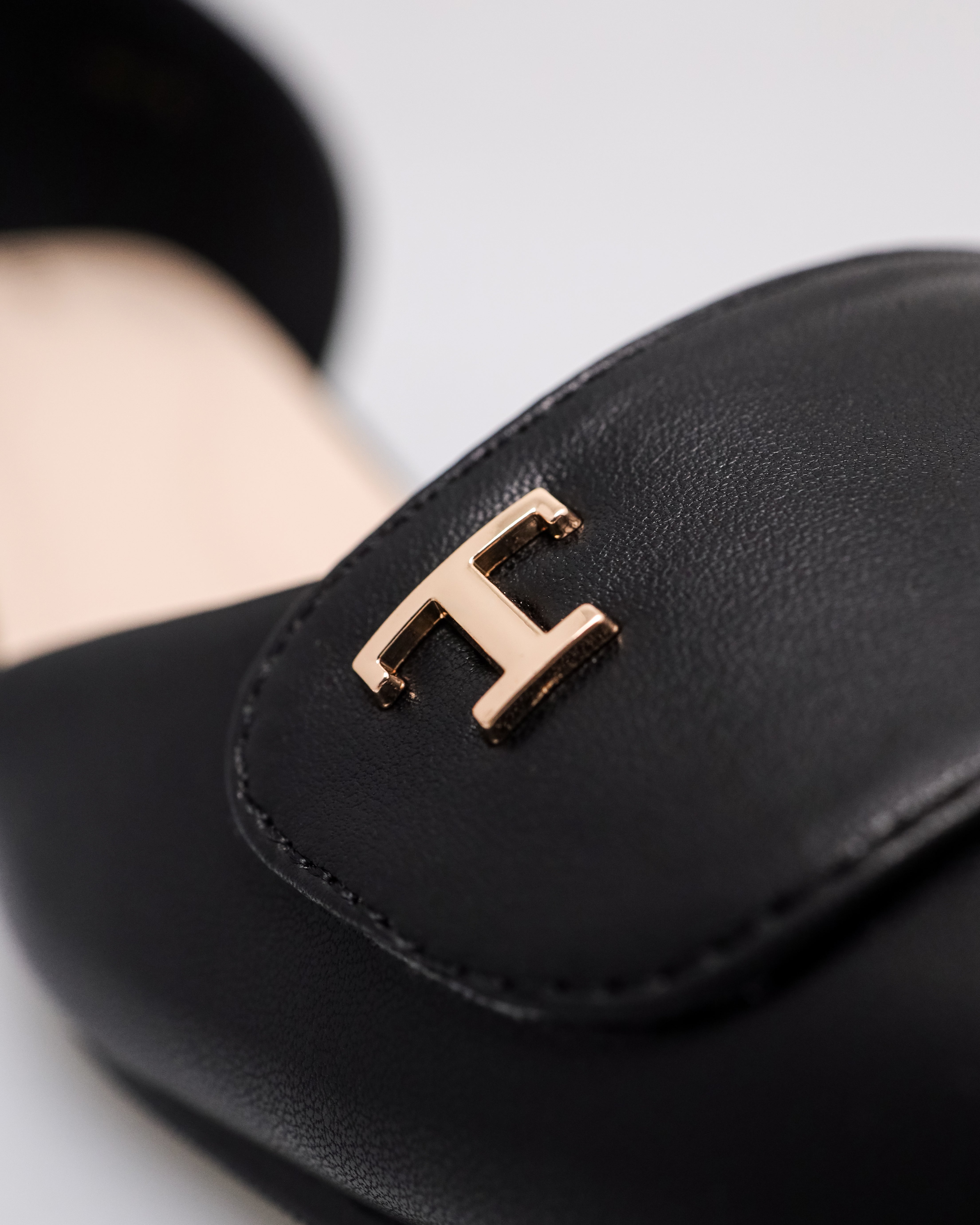 Tomaz NN821 Ladies Slingback Heels