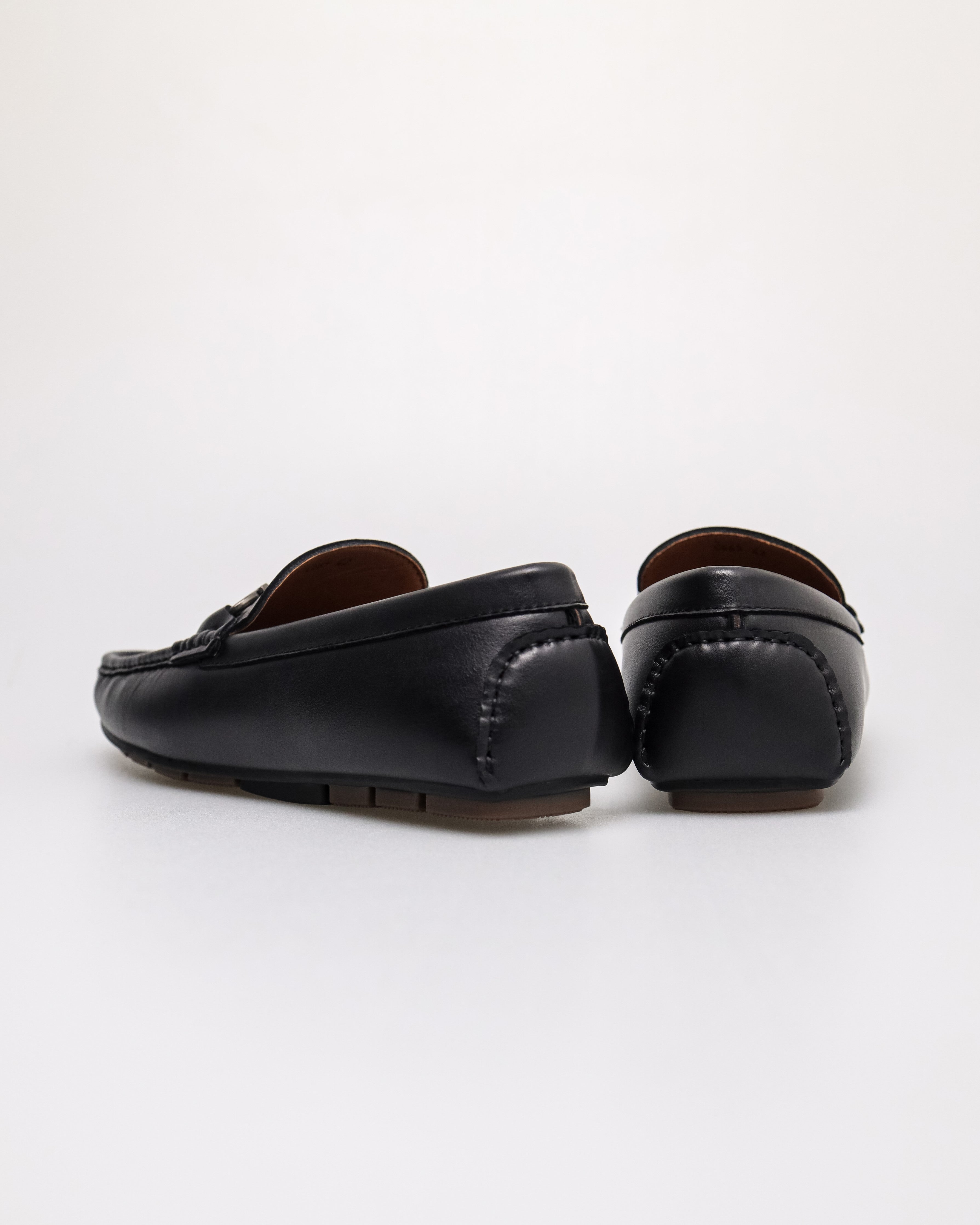 Tomaz C665 Men's Buckle Plate Moccasins (Black)