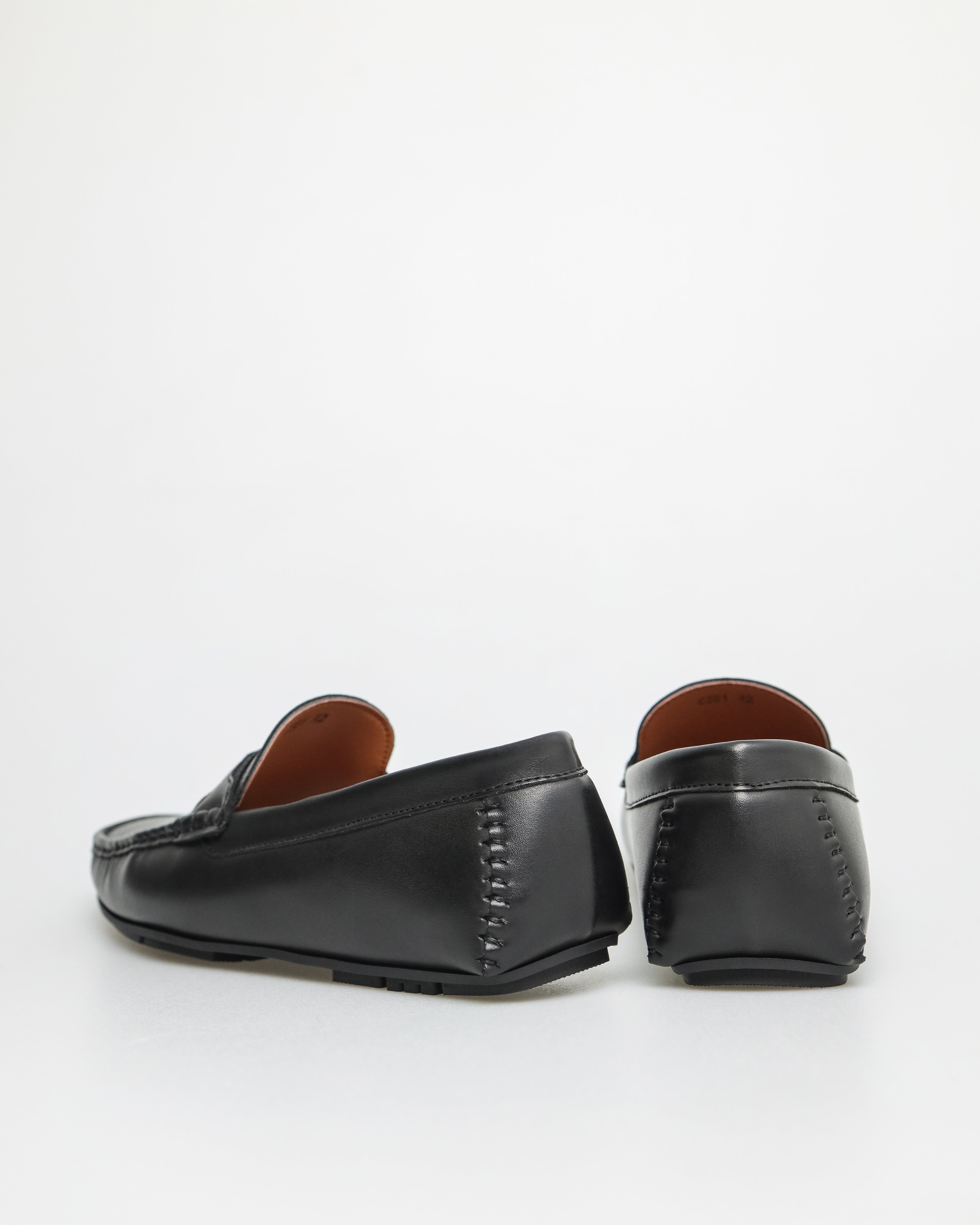 Tomaz C581 Men's Buckle Moccasins (Black)