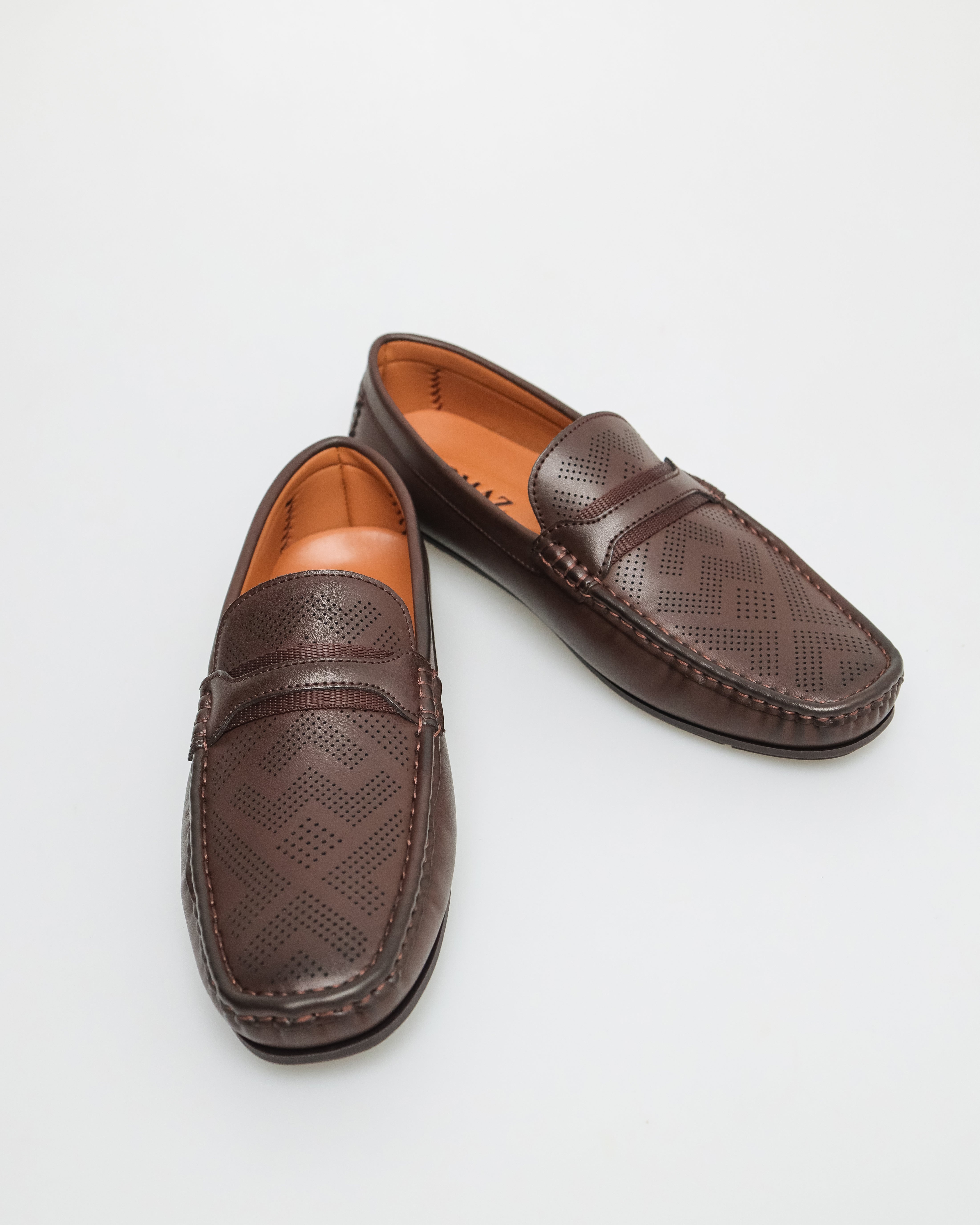 Tomaz C581 Men's Buckle Moccasins (Coffee)