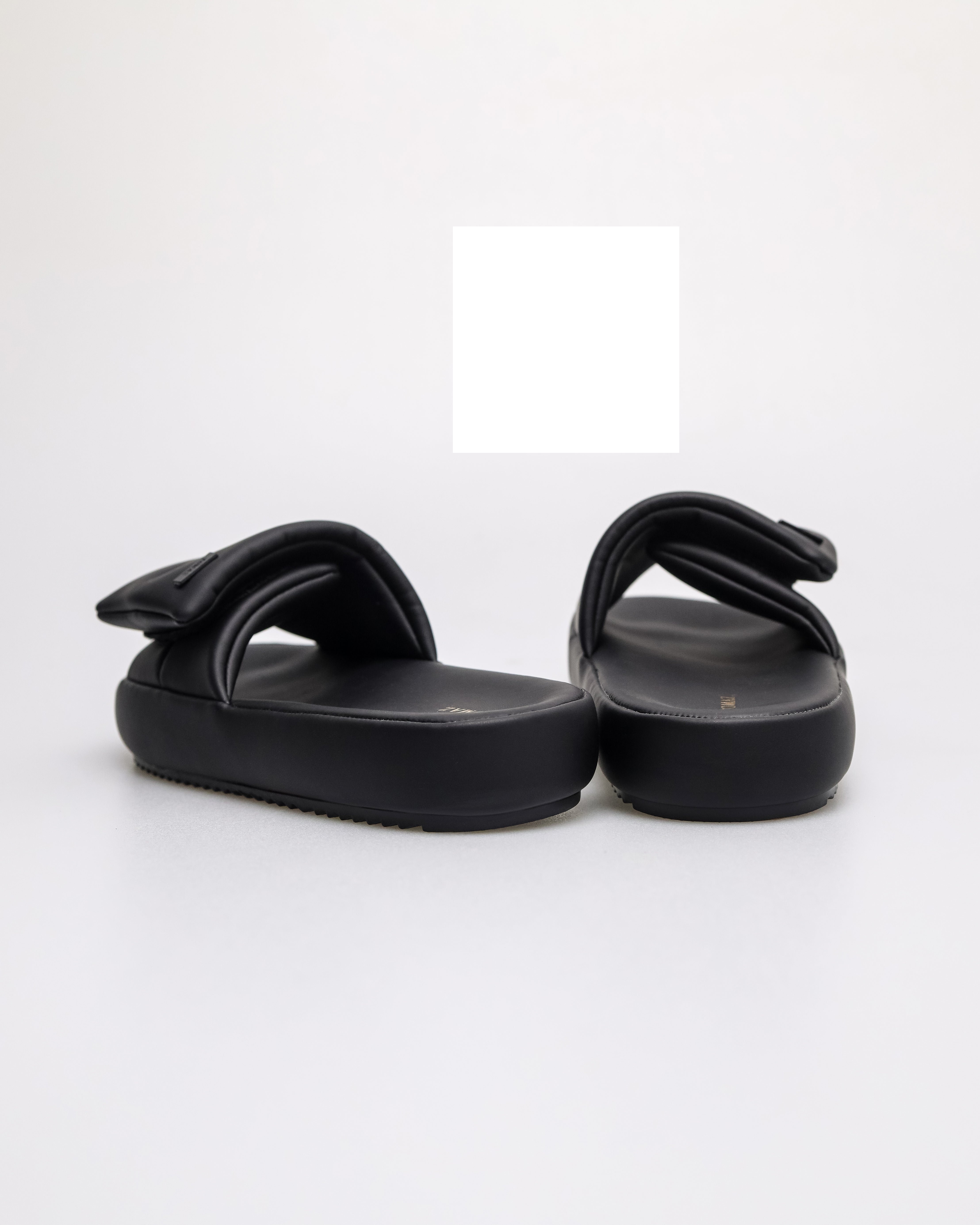 Tomaz NN393 Ladies Puff Slipper (Black)