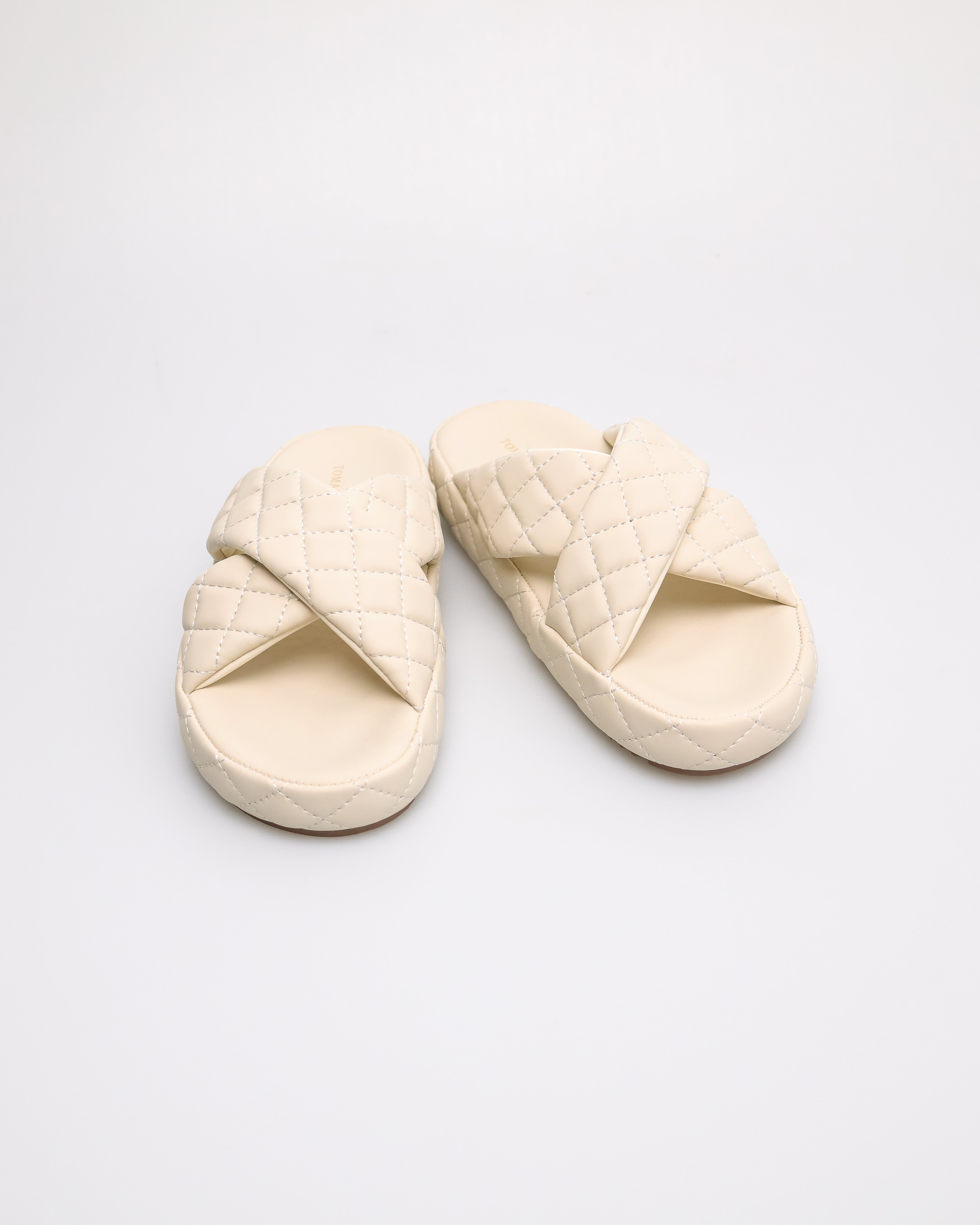 Tomaz NN394 Ladies Cross Quilted Slipper (Cream)