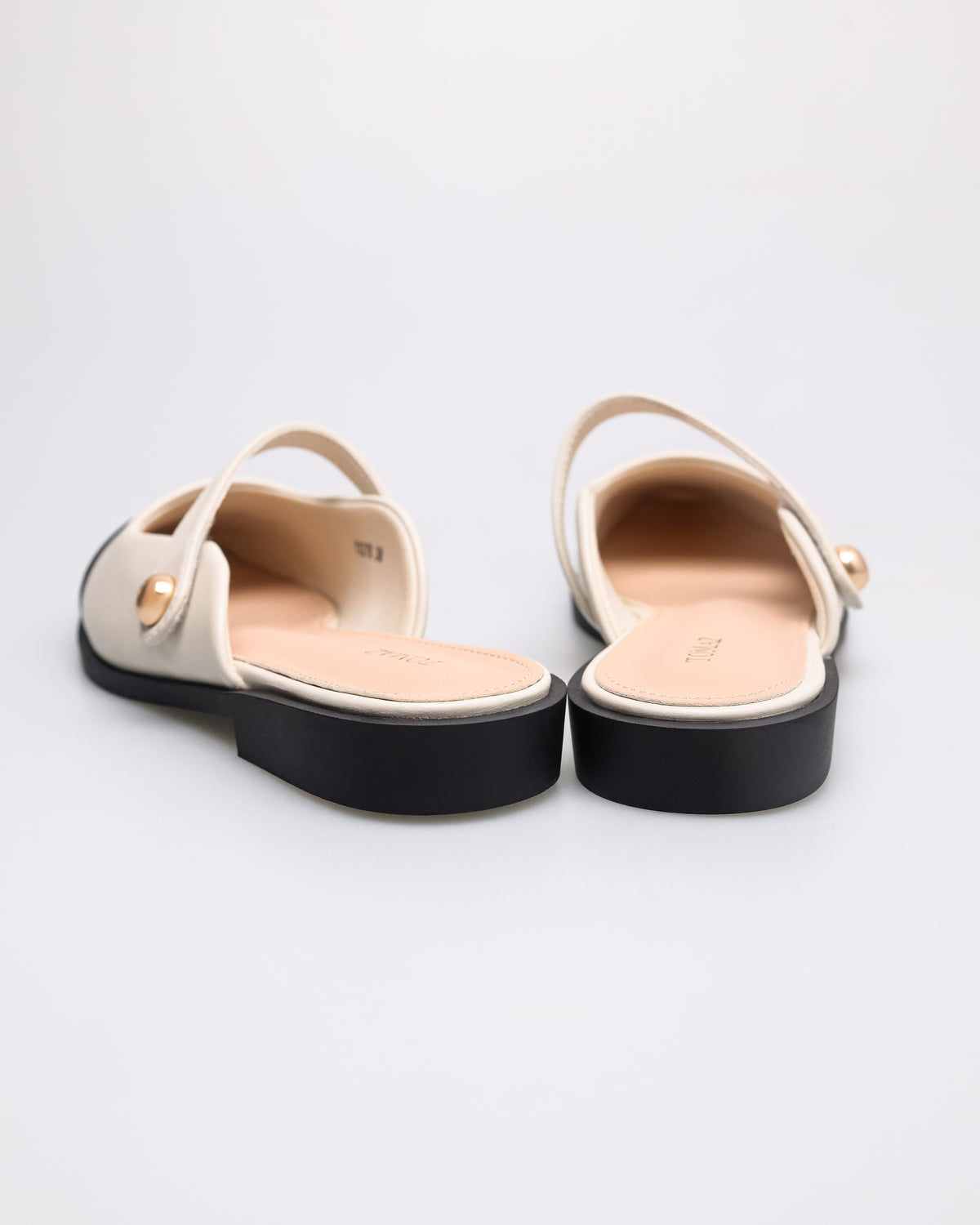 #color_black/cream
