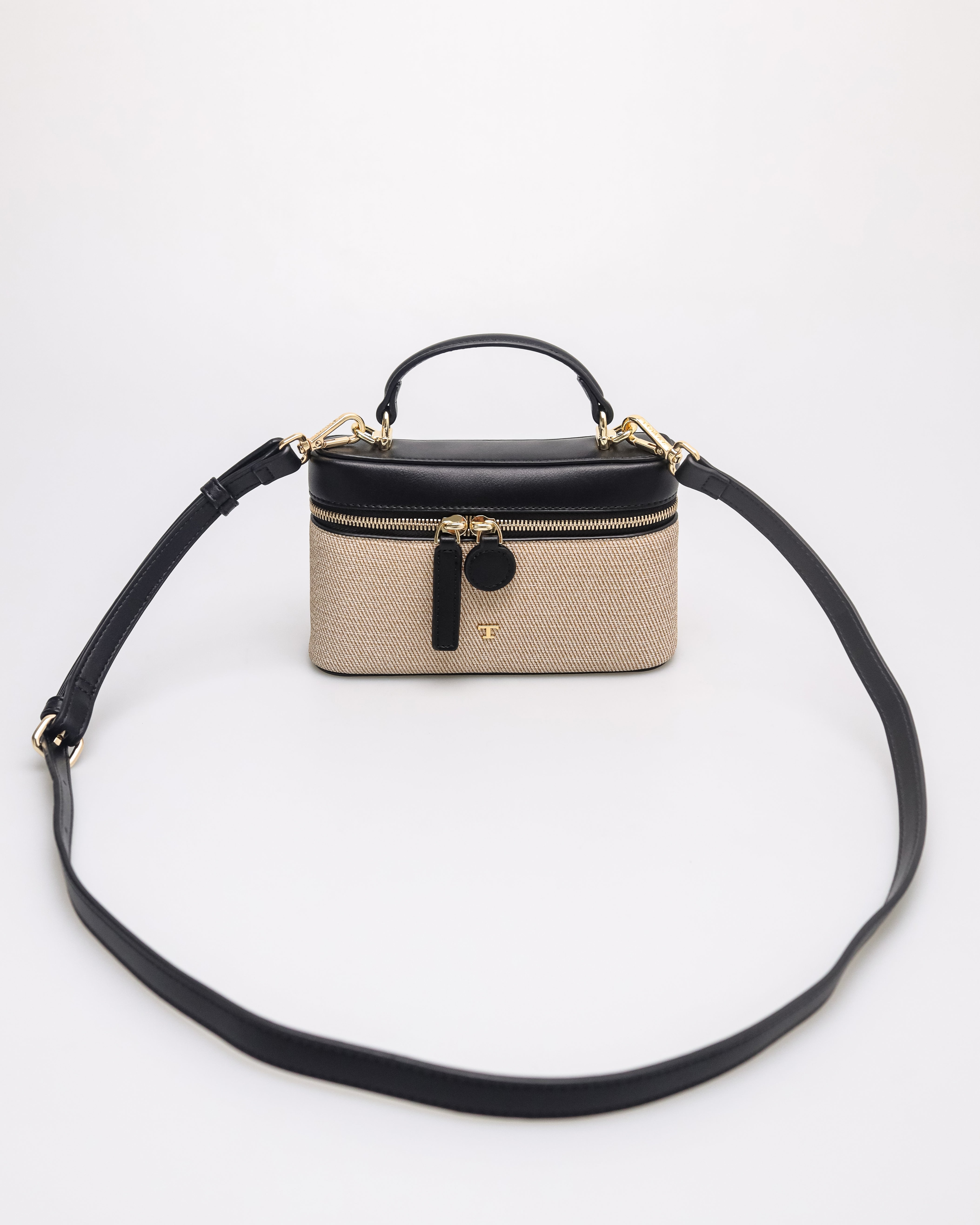 #color_black/beige