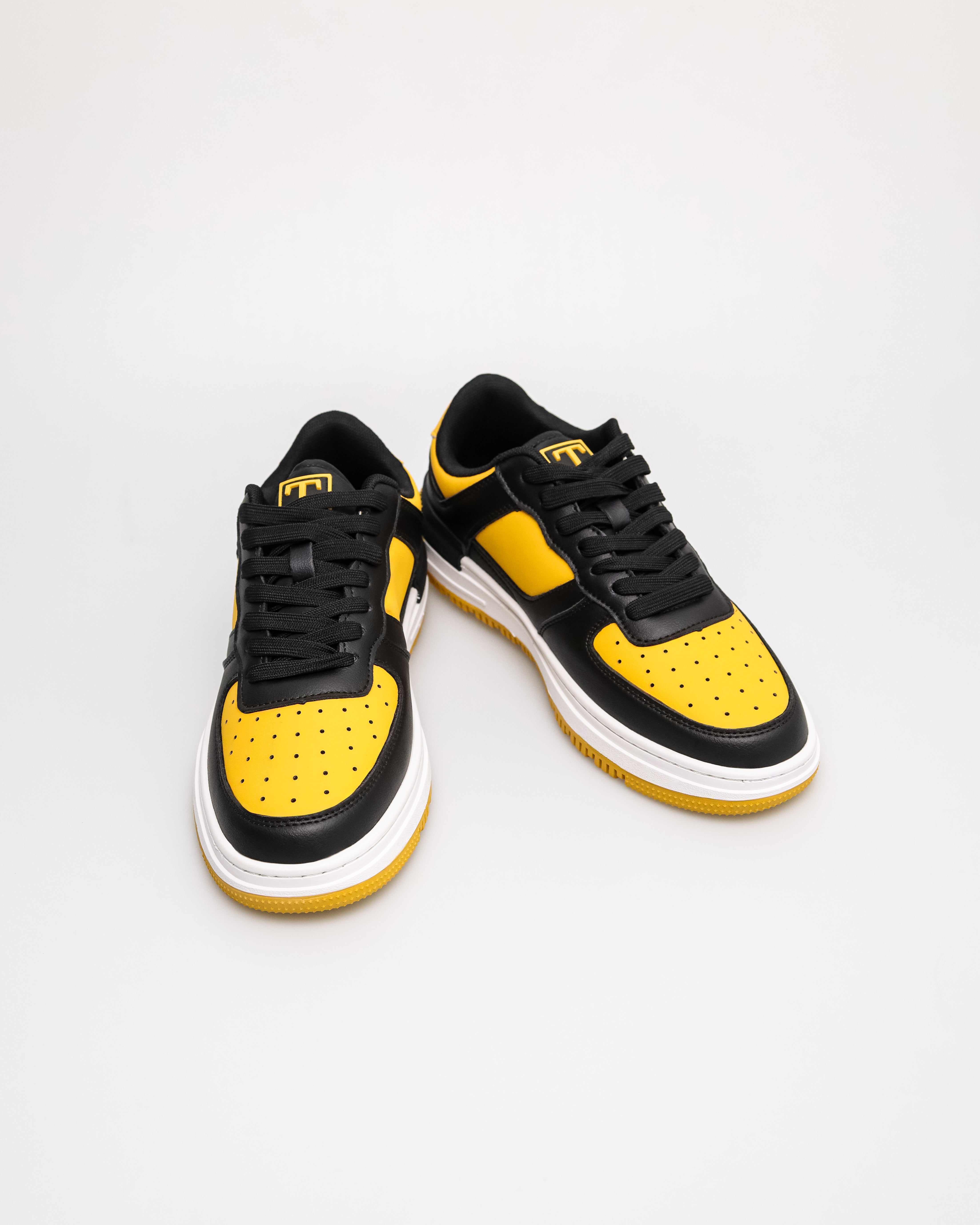 Tomaz C675M Men's Modern Stride Sneakers (Black/Yellow)