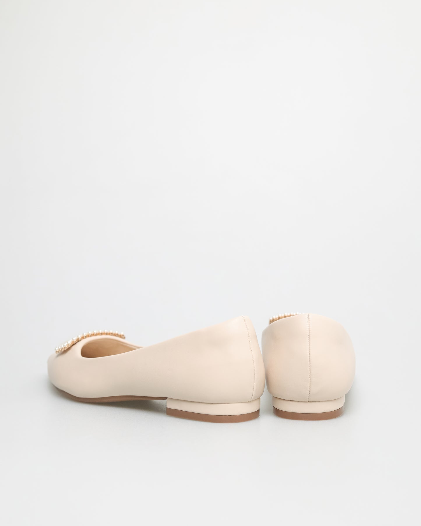 Tomaz NN201 Ladies Pointed-Toe Flats (Cream)