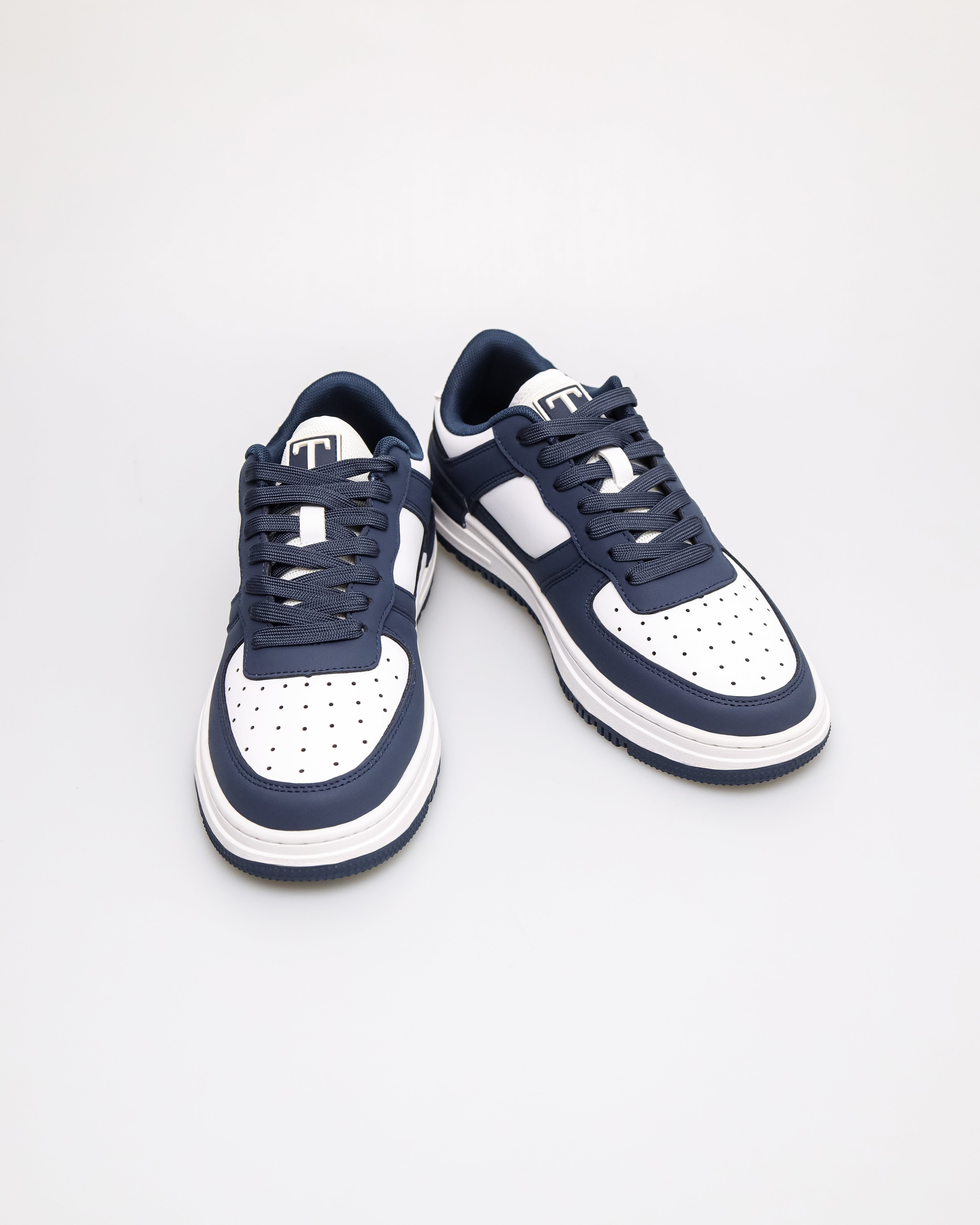 Tomaz C675M Men's Modern Stride Sneakers (Navy/White)