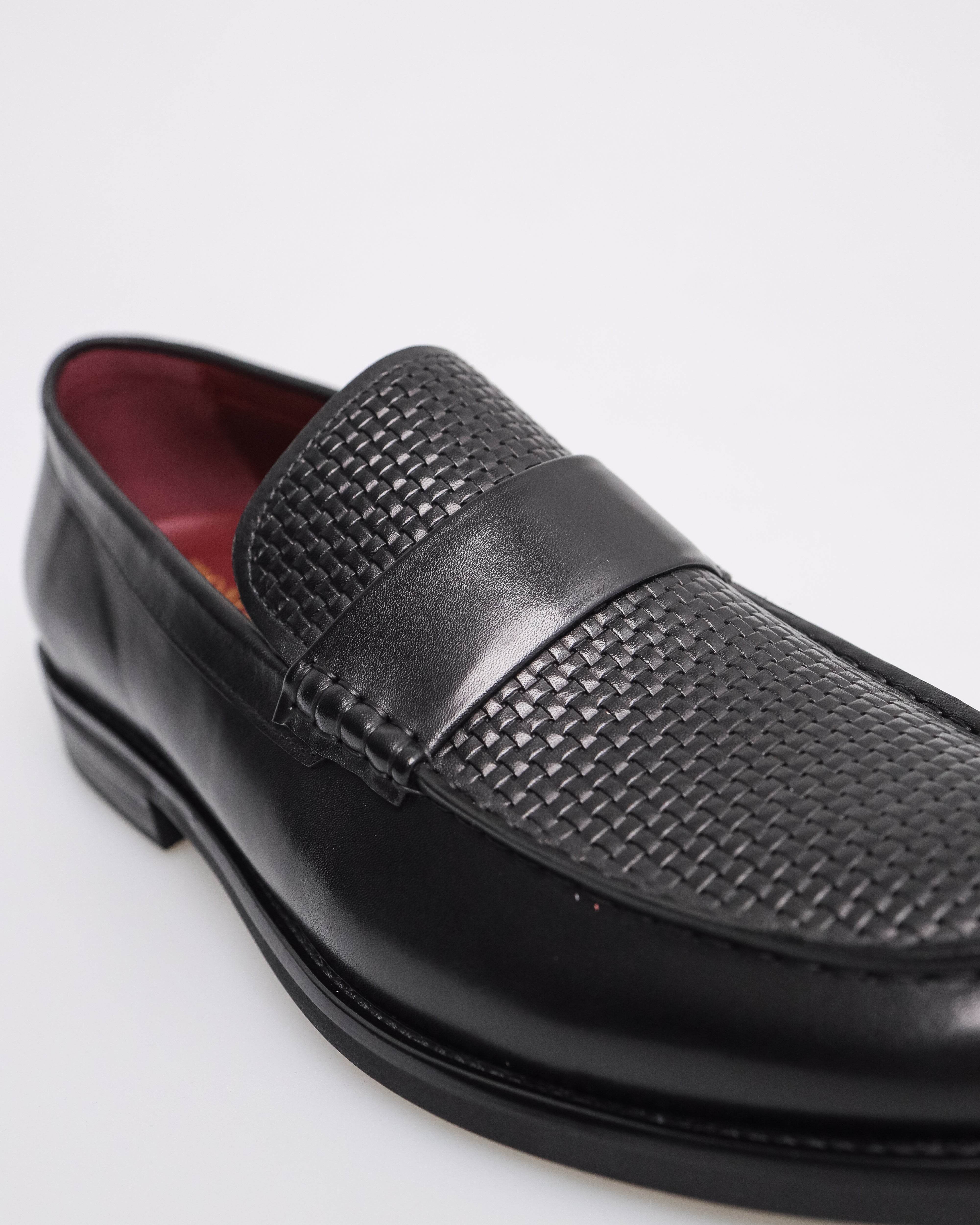 Tomaz HF069 Men's Penny Loafer (Black)