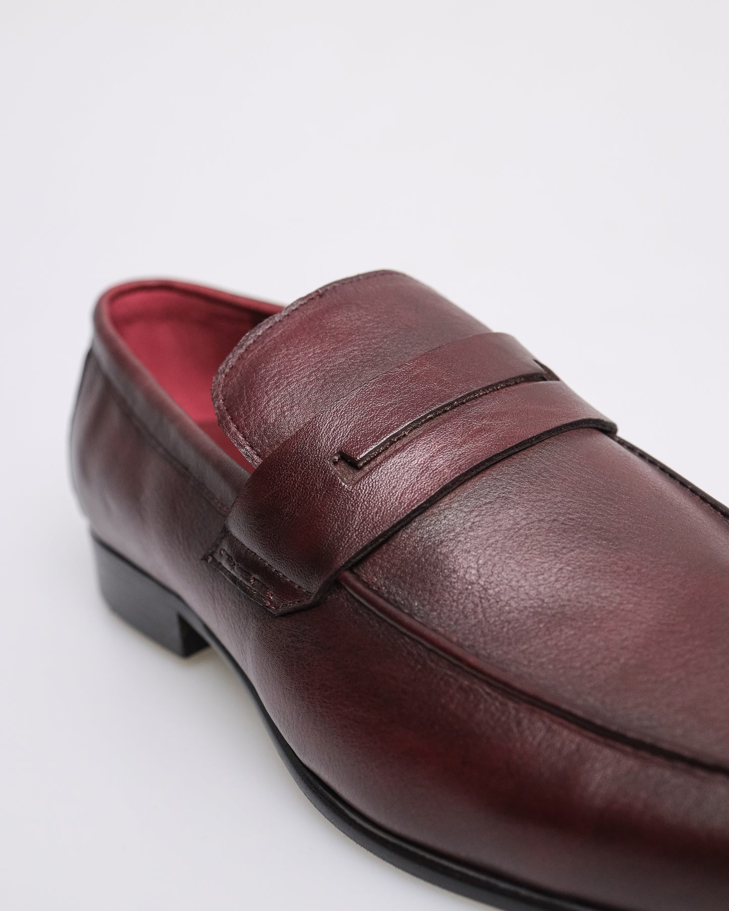 Tomaz HF065 Men's Penny Loafer (Wine)