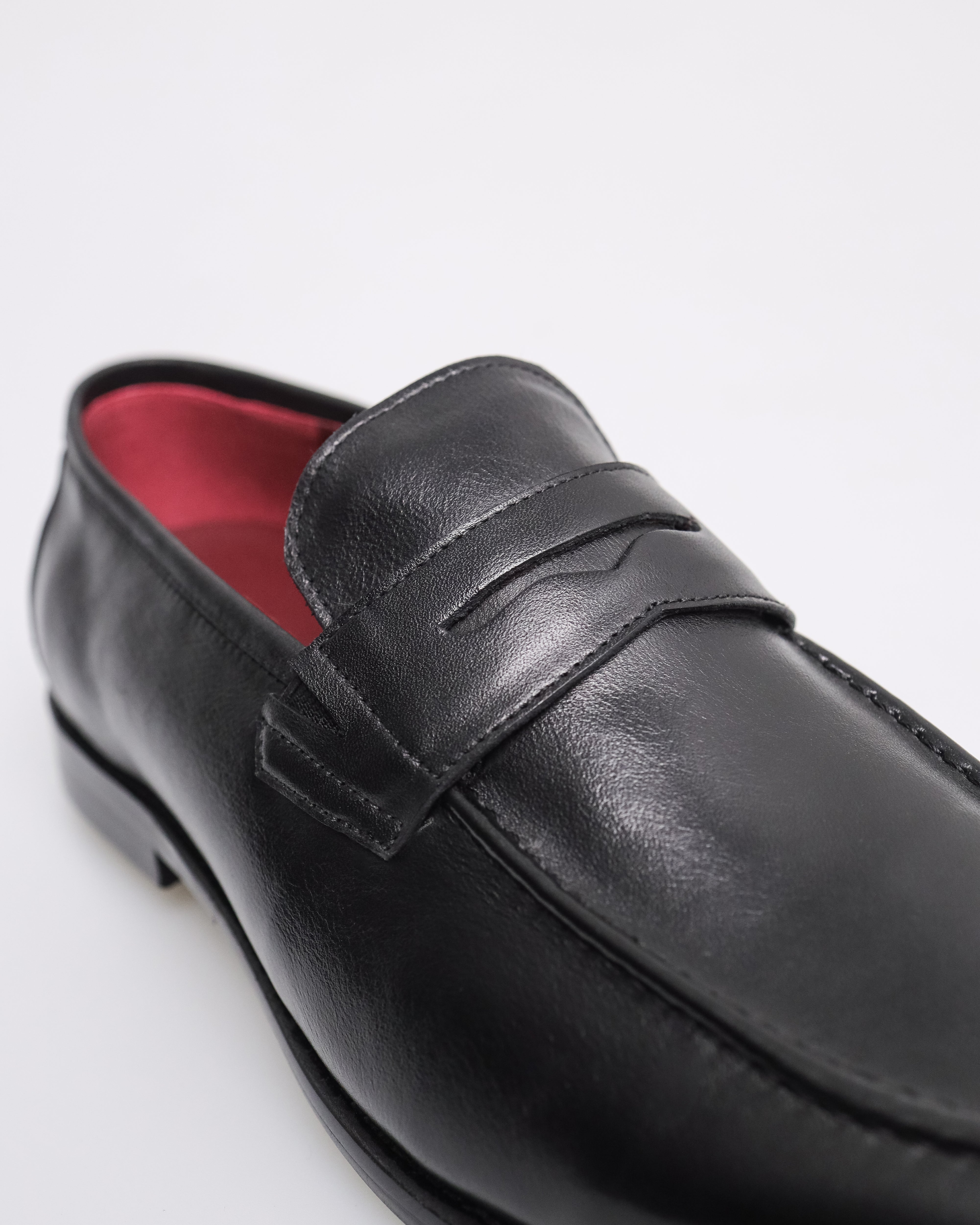 Tomaz HF064 Men's Penny Loafer (Black)