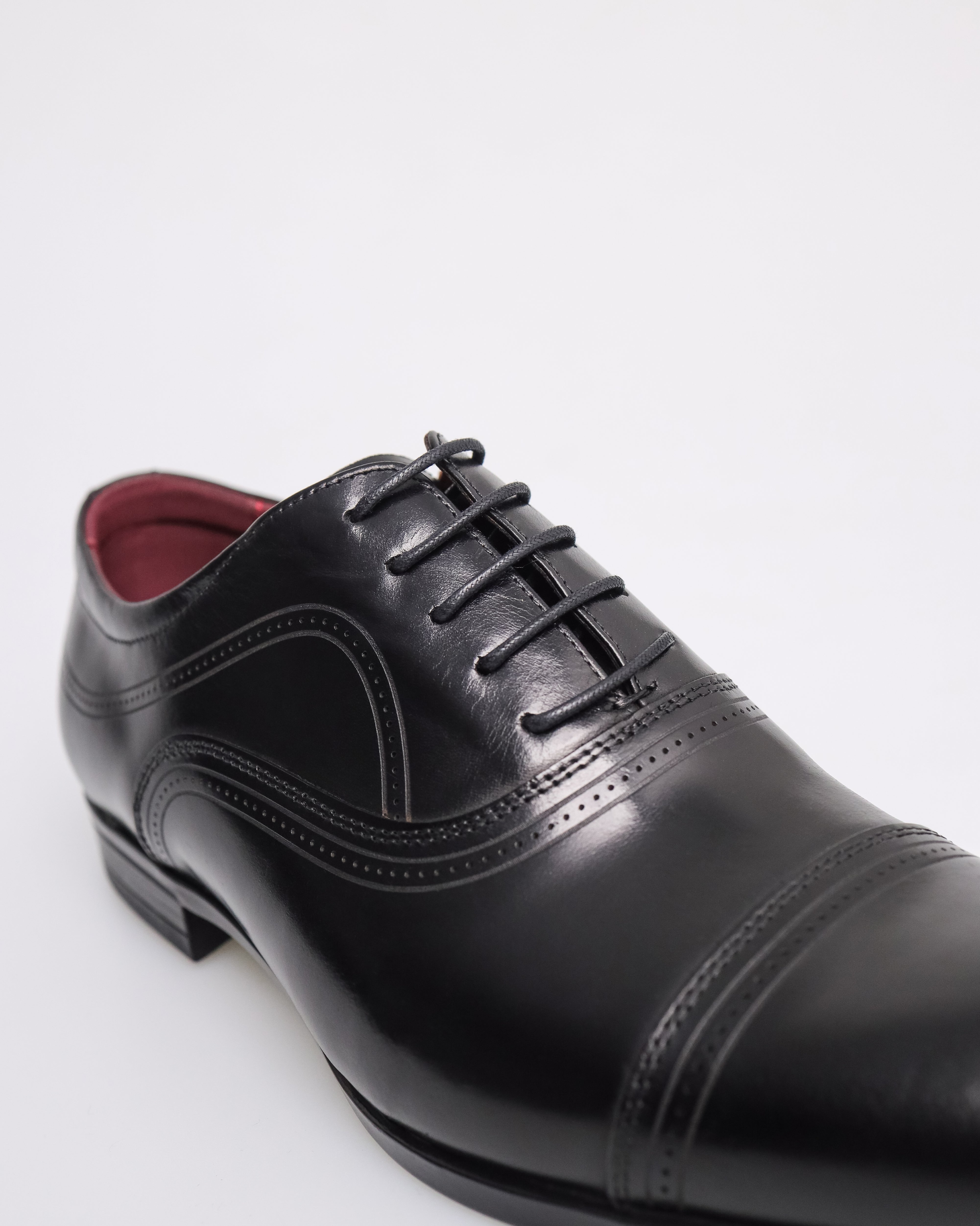 Tomaz HF030 Men's Cap Toe Oxford (Black)