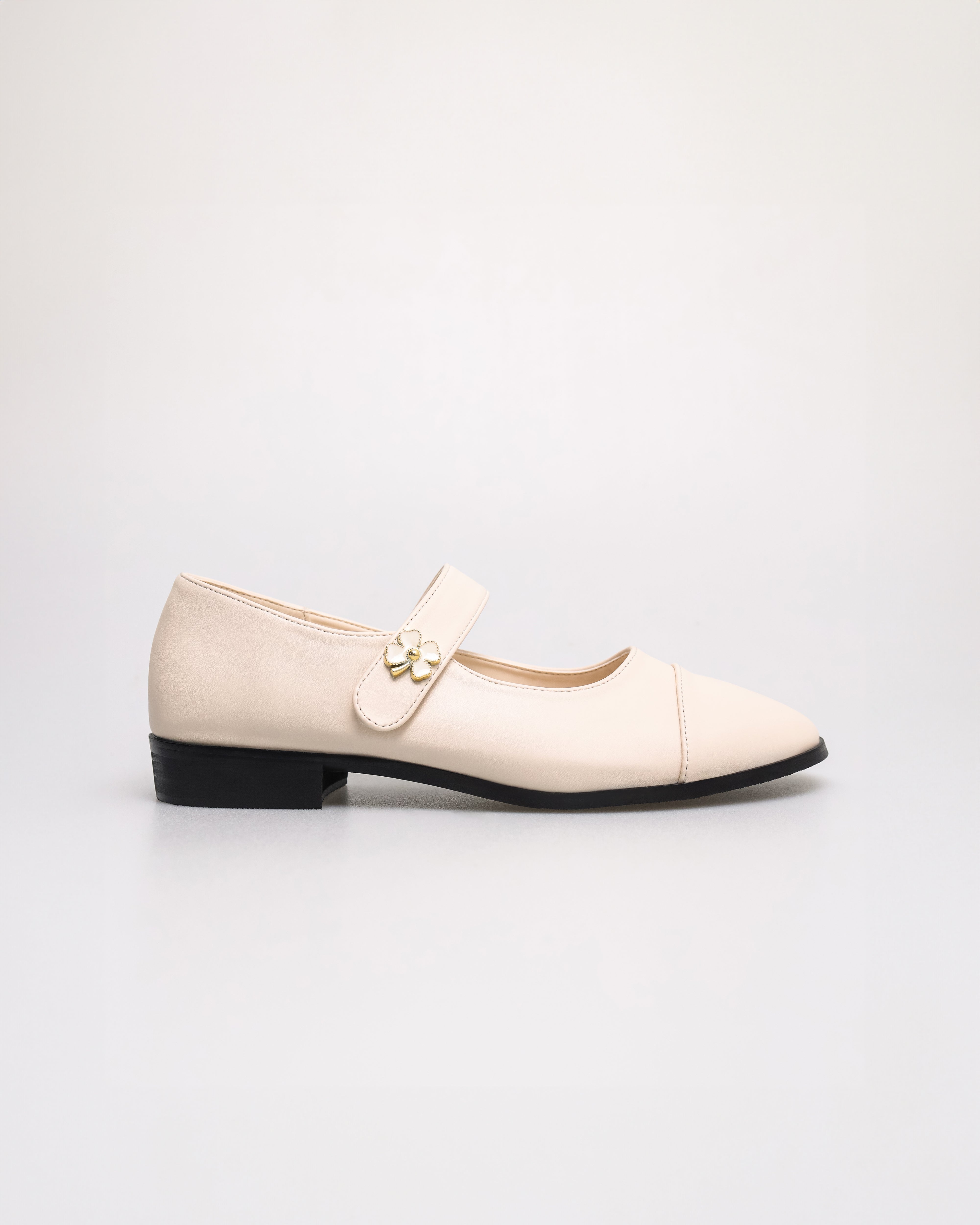 Tomaz YX215 Ladies Elegant Blossom Mary Janes (Cream)