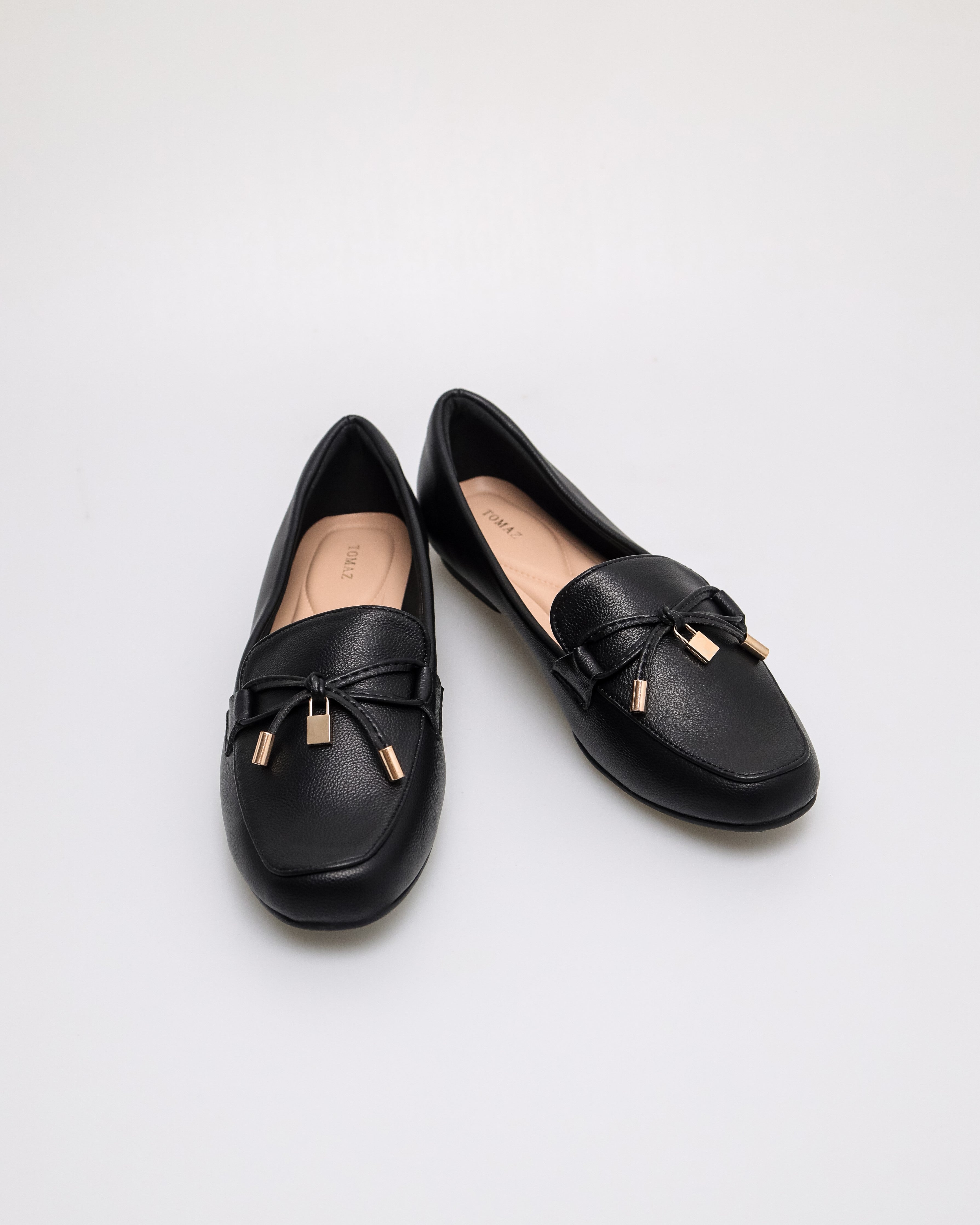 Tomaz NN518 Ladies Tassel Gold Loafers (Black)