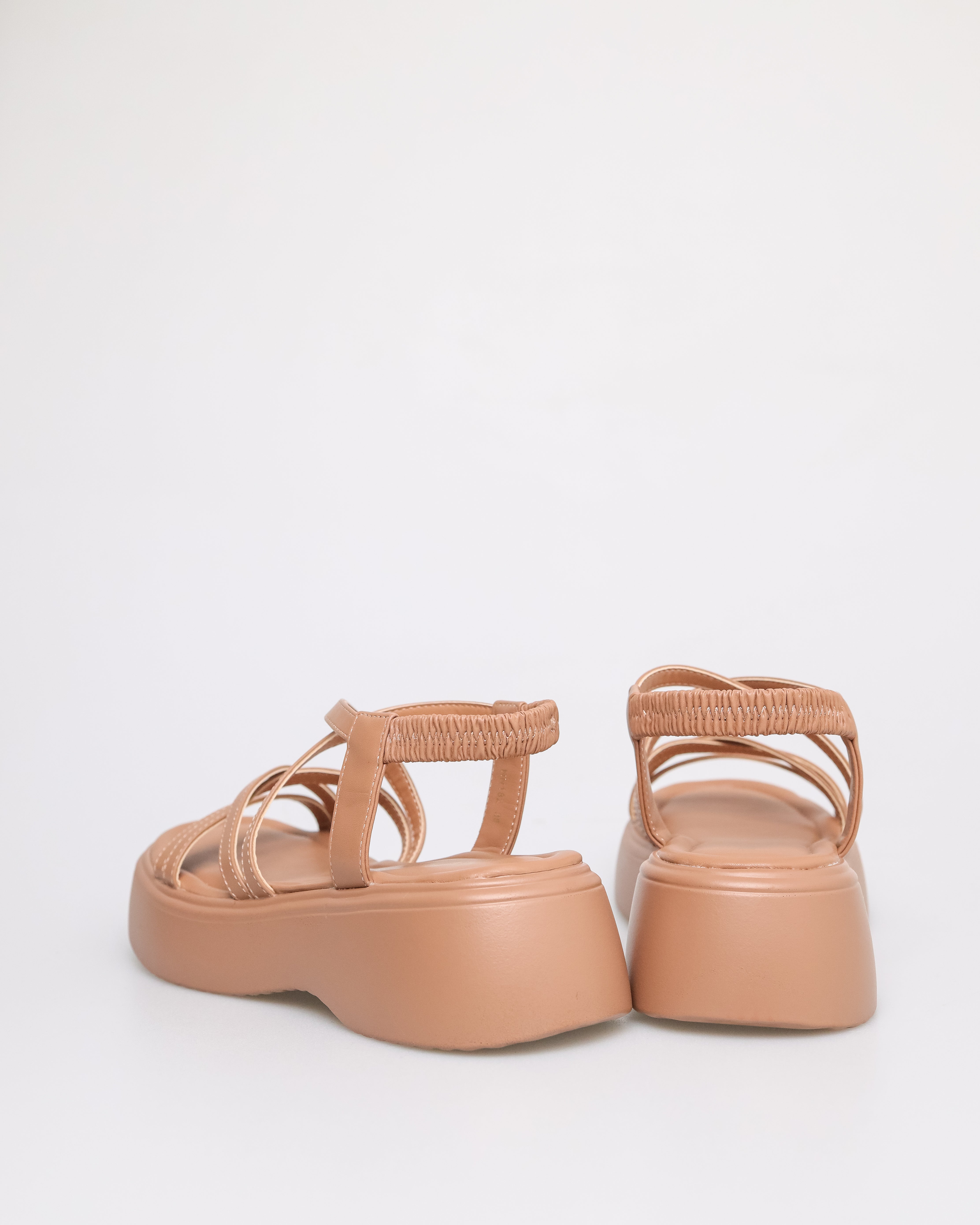 Tomaz NN182 Ladies Cross Strappy Sandal (Brown)