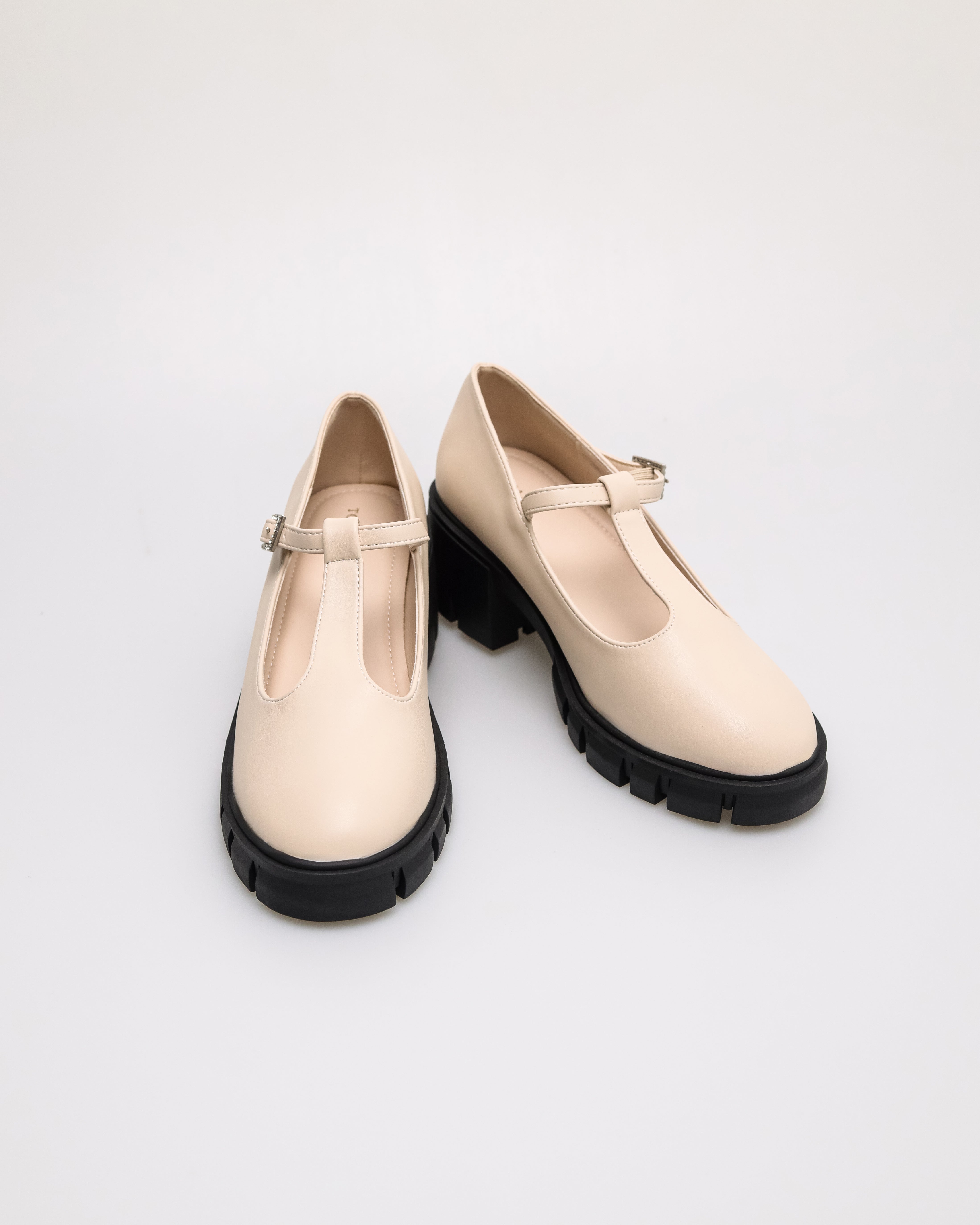 Tomaz NN395 Ladies Mary Jane Block Heels (Cream)