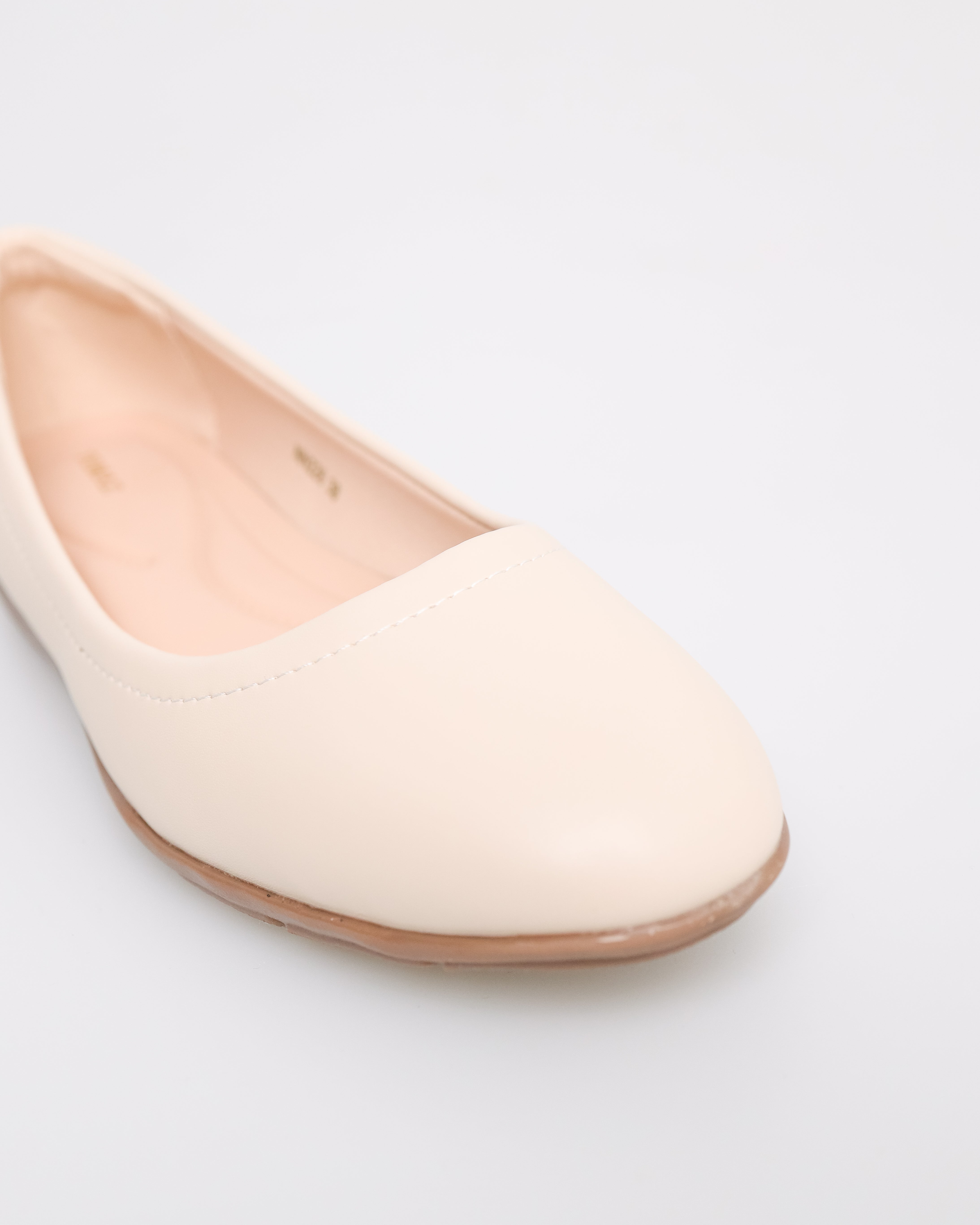 Tomaz NN226 Ladies Square Toe Ballerinas (Cream)