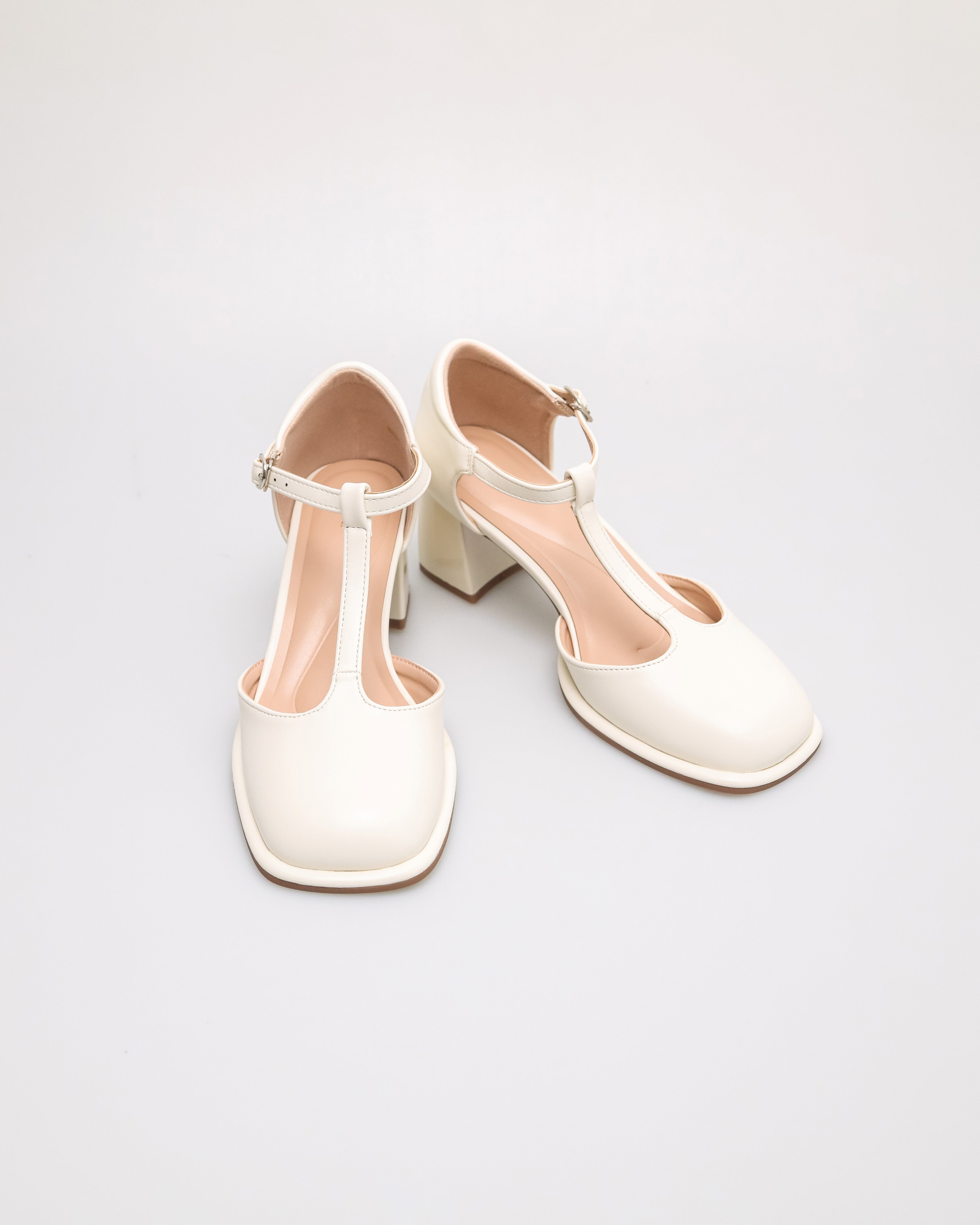 Tomaz NN390 Ladies Mary Jane Heels (Cream)