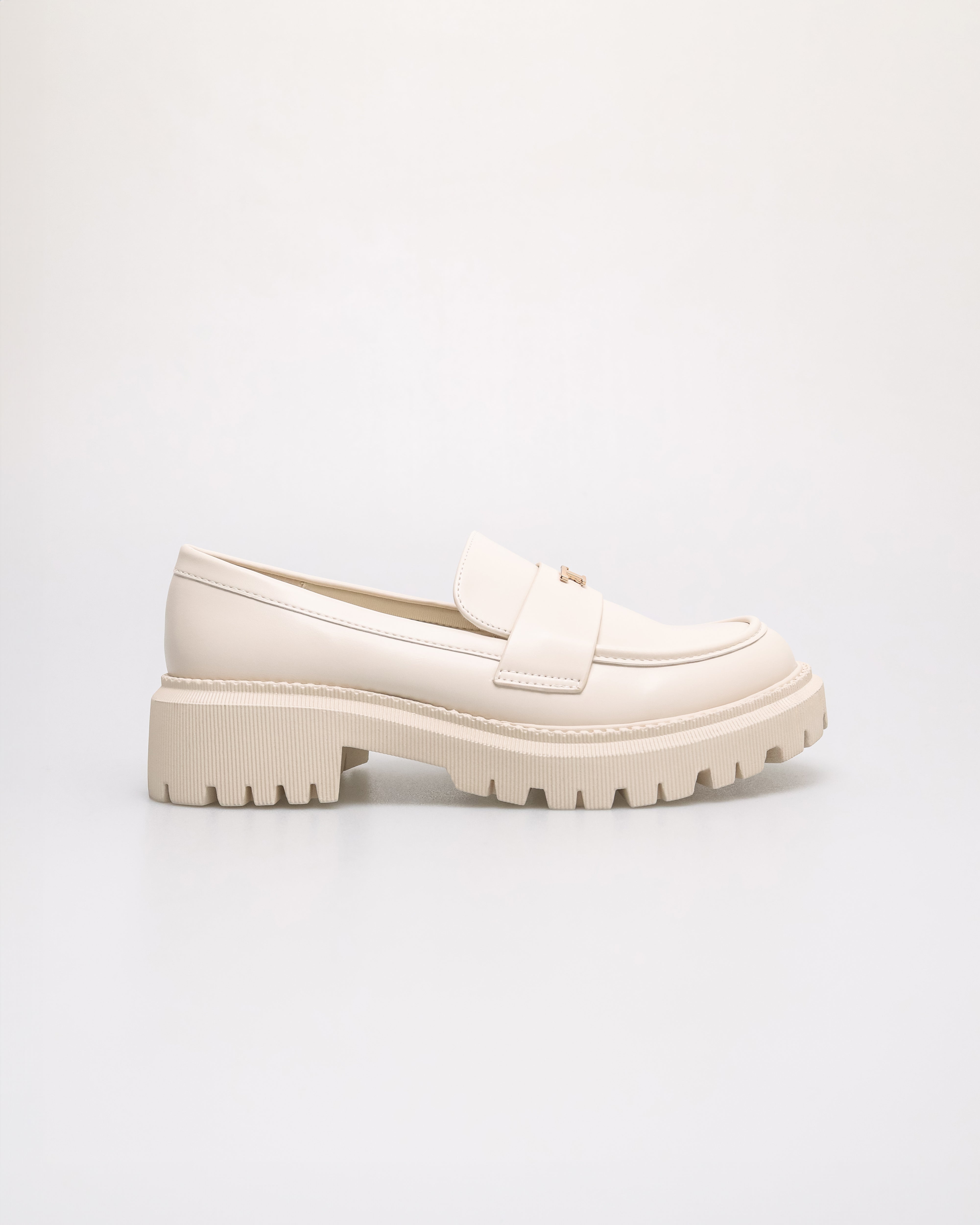 Tomaz FL110 Ladies Chunk T Loafers (Ivory)