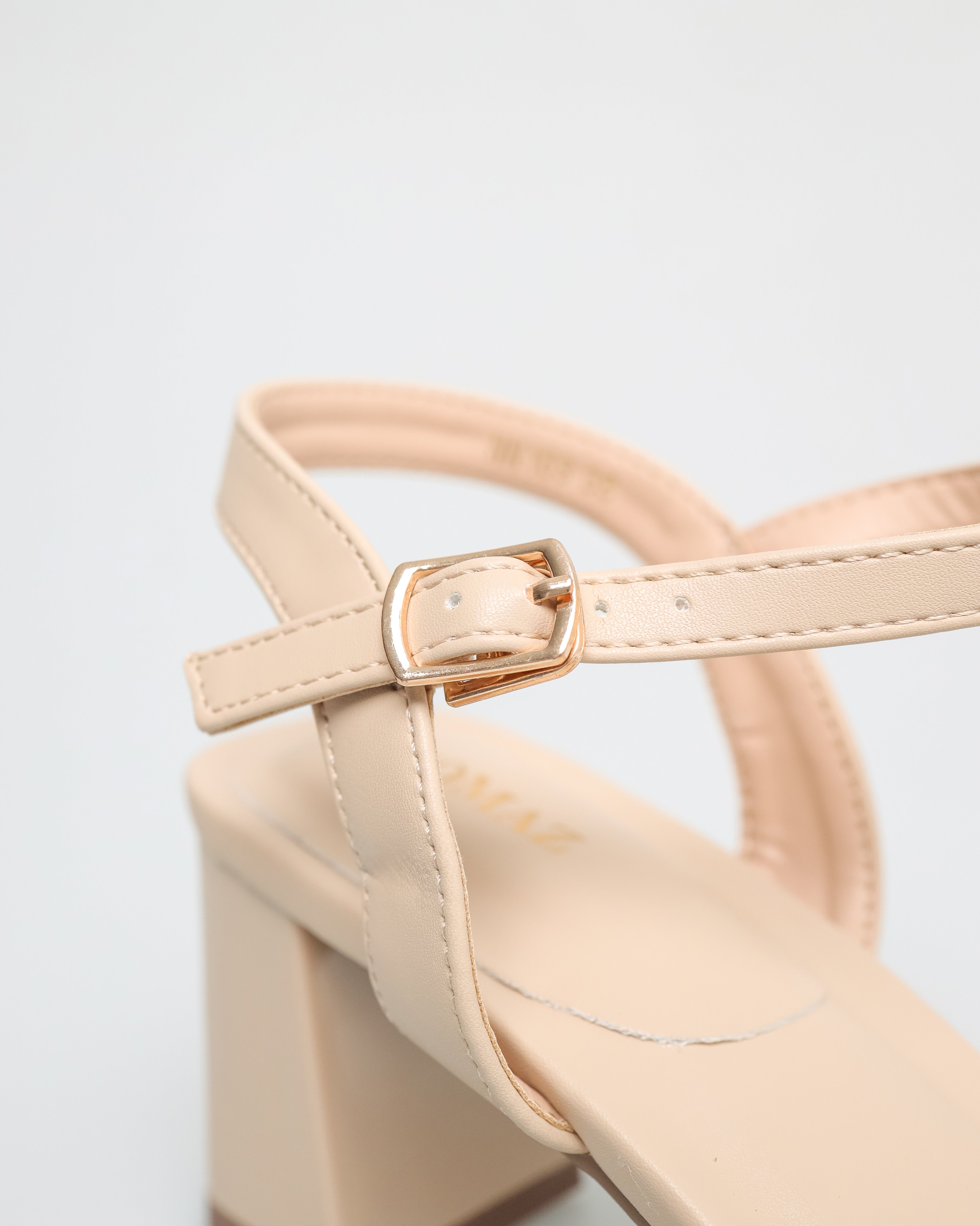 Tomaz NN169 Ladies Twisted Strap Block Heels (Beige)