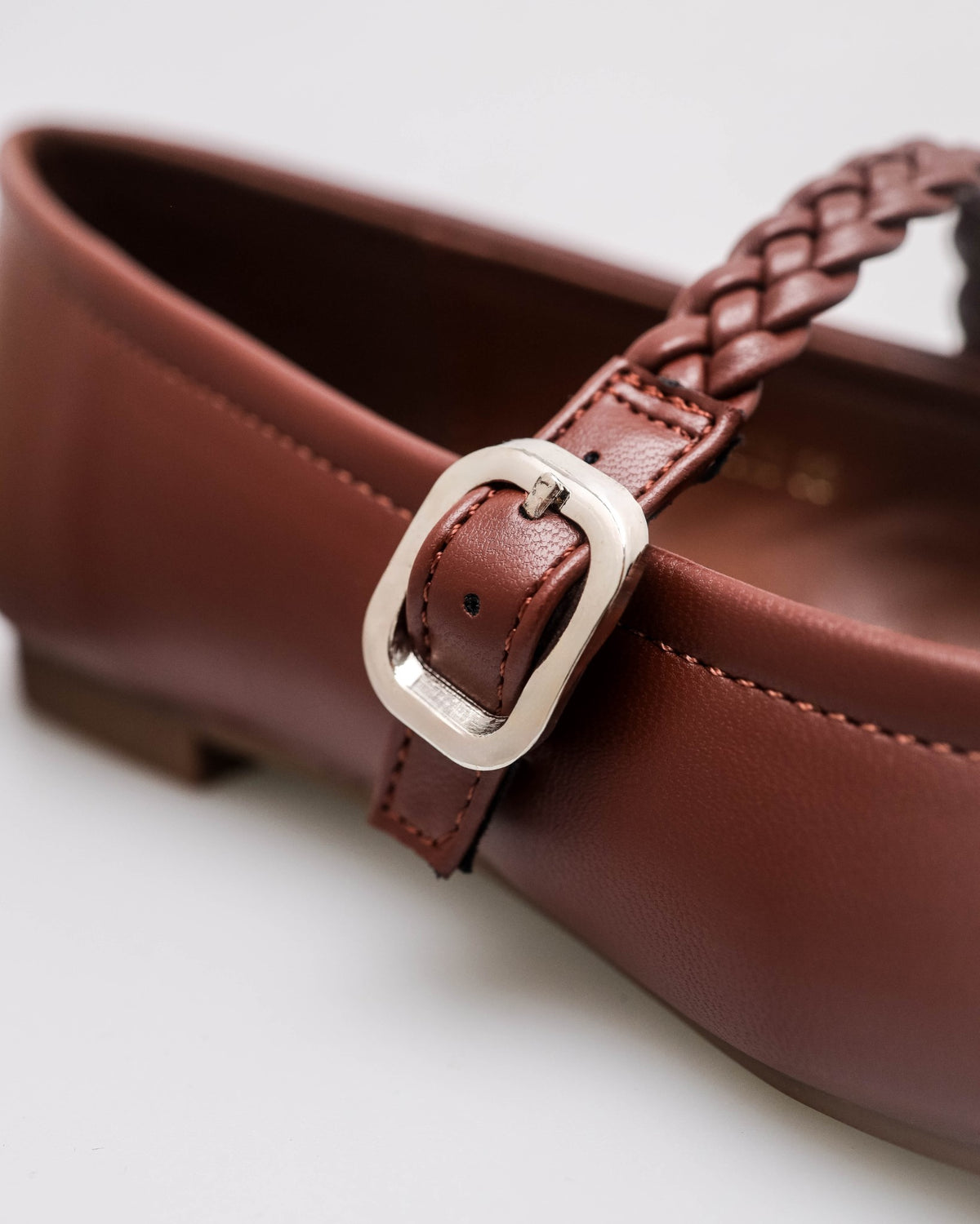 #color_brown