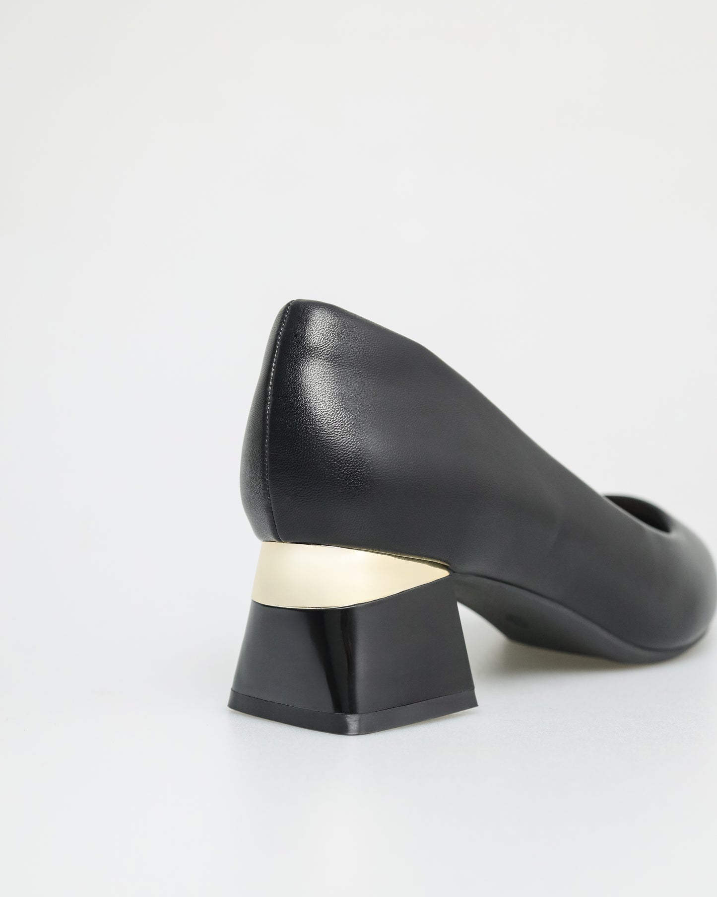 Tomaz NN242 Ladies Metallic Triangle Detail Heels (Black)