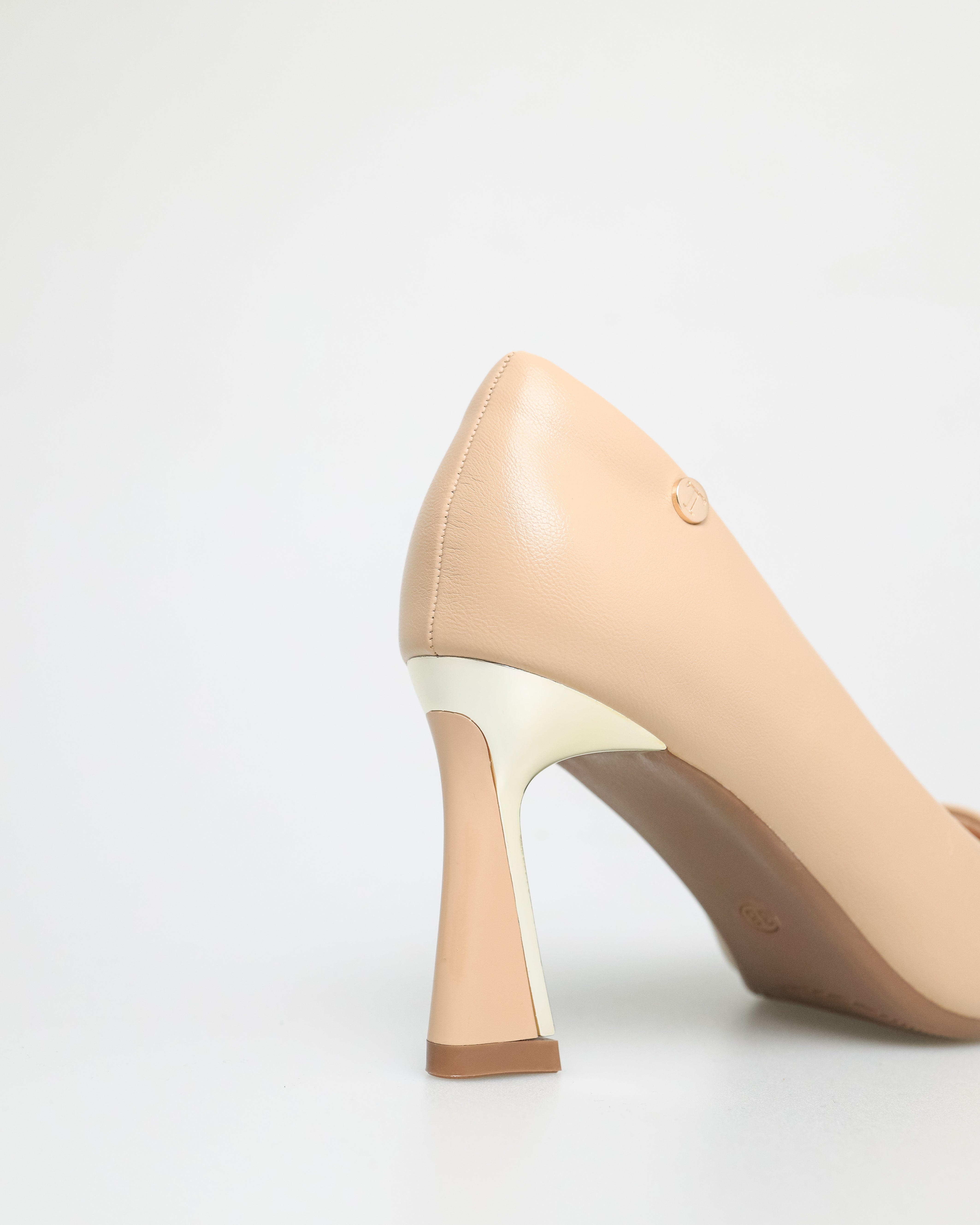 Tomaz NN239 Ladies Metallic Detail Pump Heels (Beige)