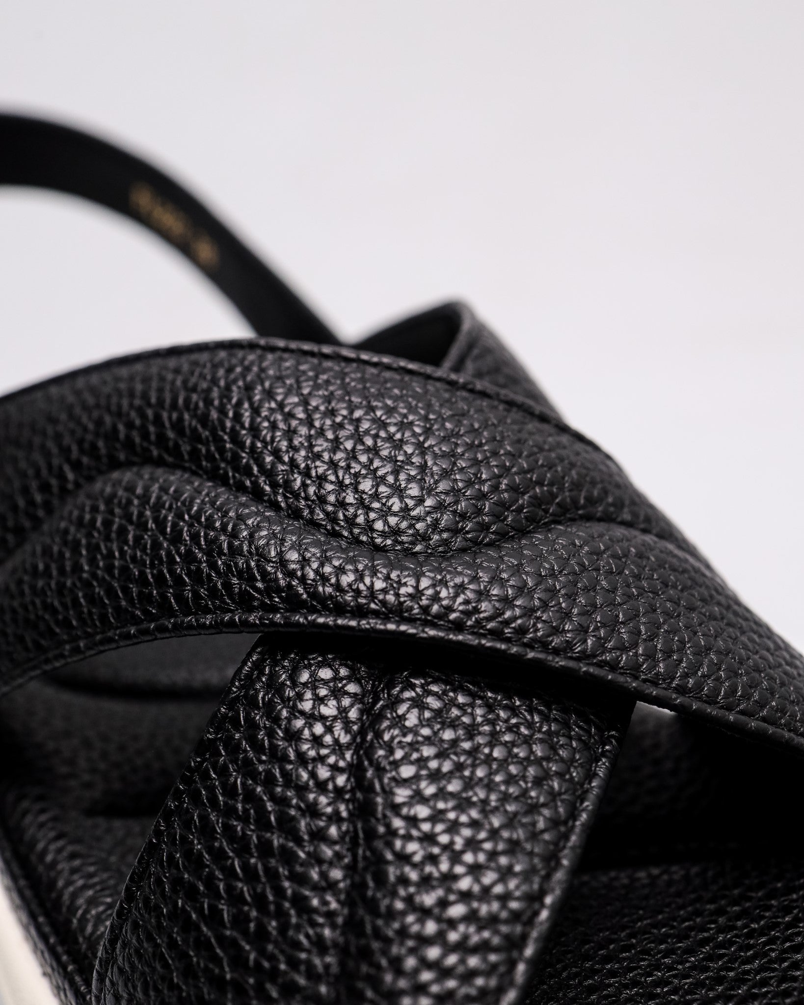 #color_black