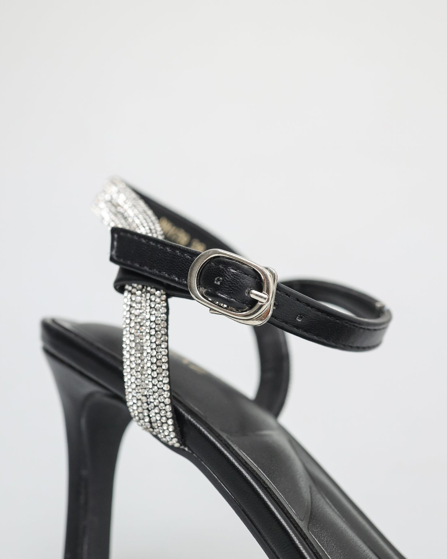 Tomaz NN179 Ladies Rhinestones Strappy Heels (Black)