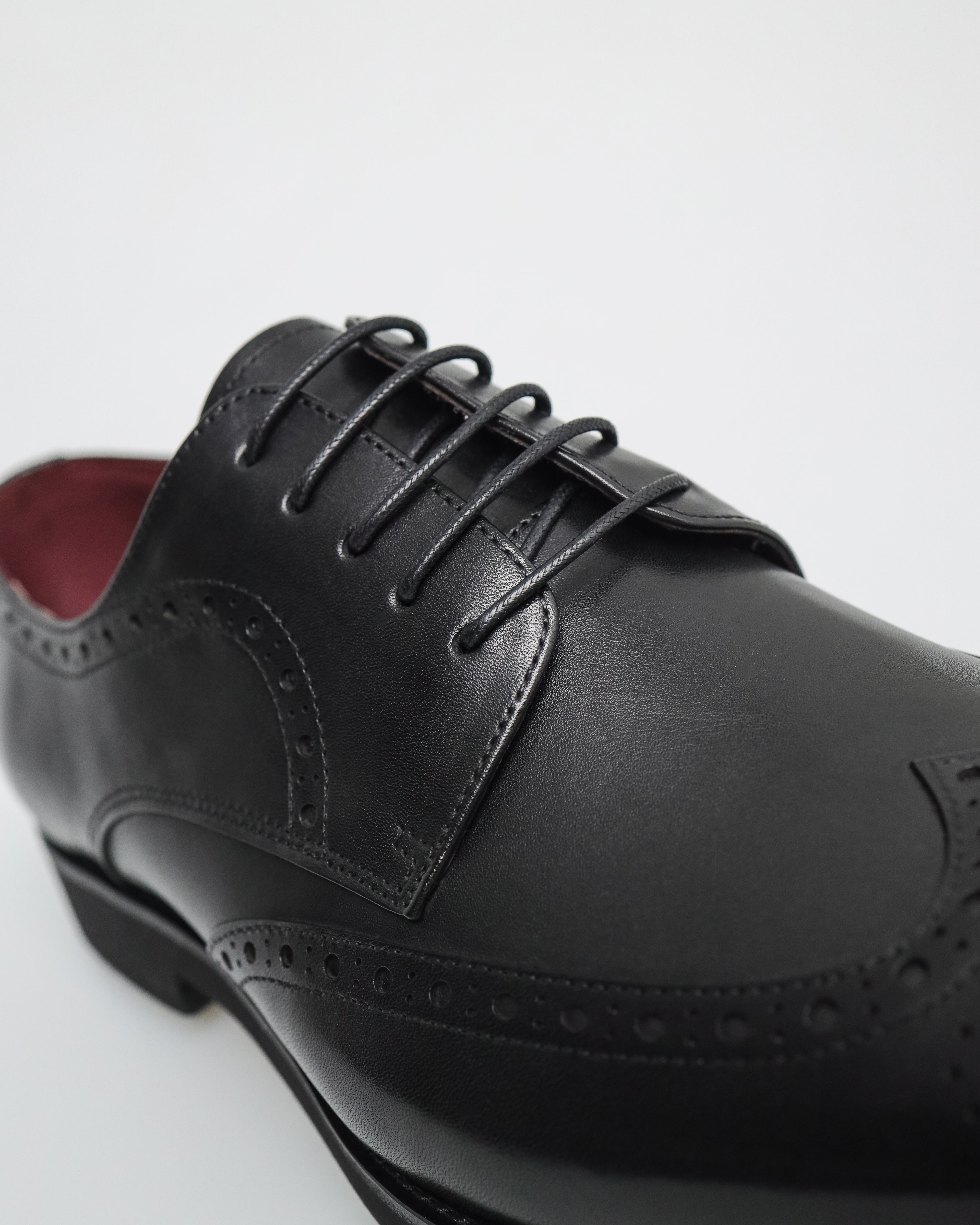 Tomaz HF072 Men's Wingtip Derby (Black)