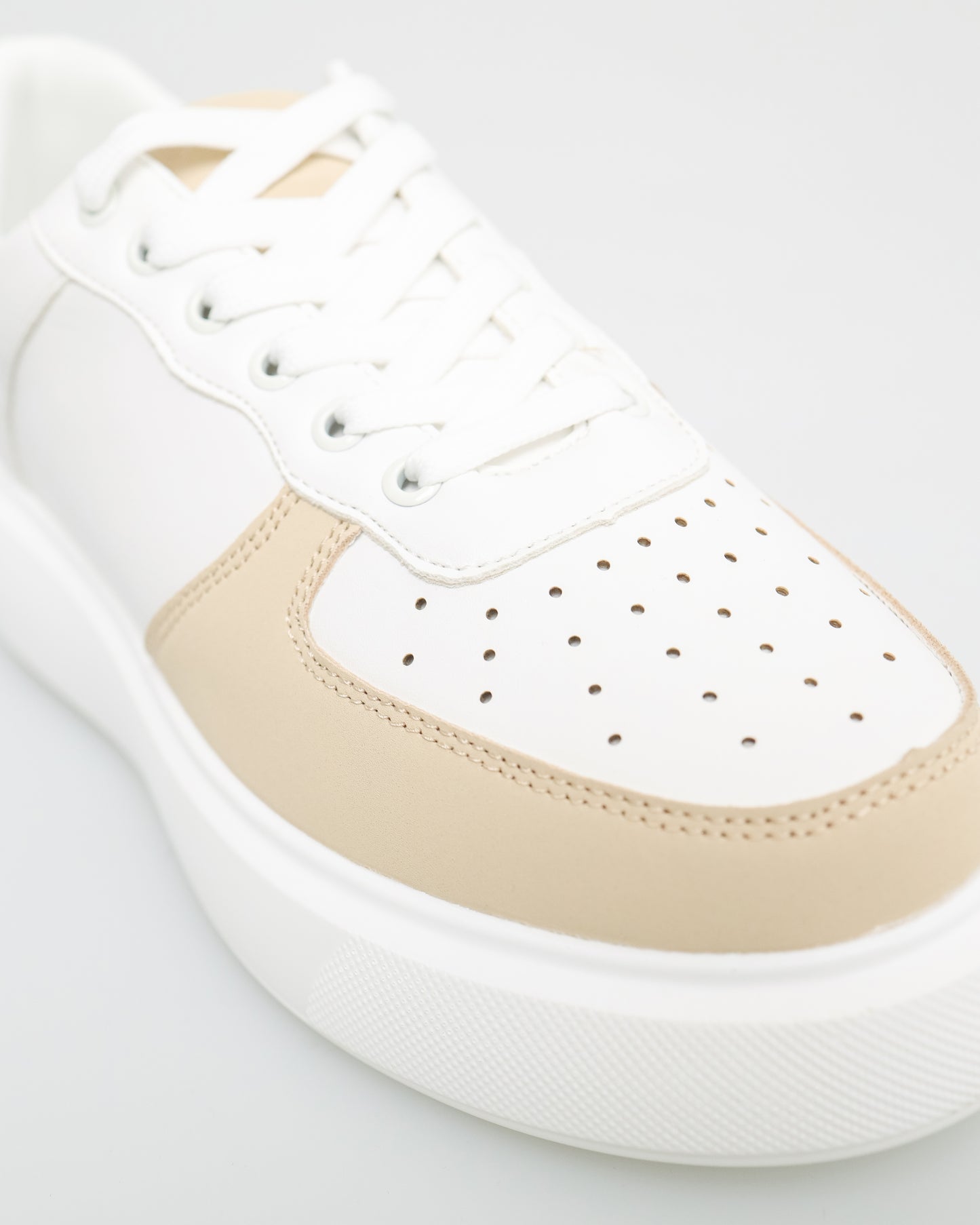 Tomaz YX152 Ladies Sneakers (White/Beige)