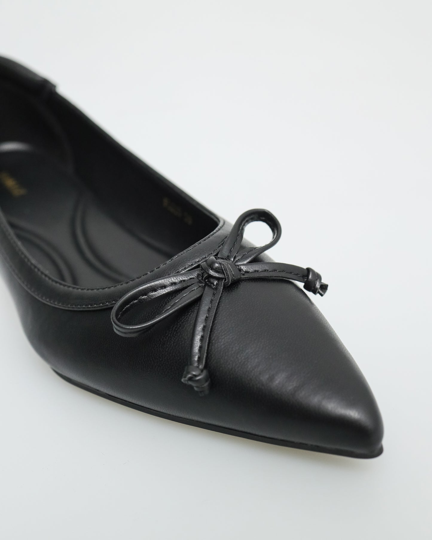 Tomaz FL029 Ladies Ribbon Low Heels (Black)