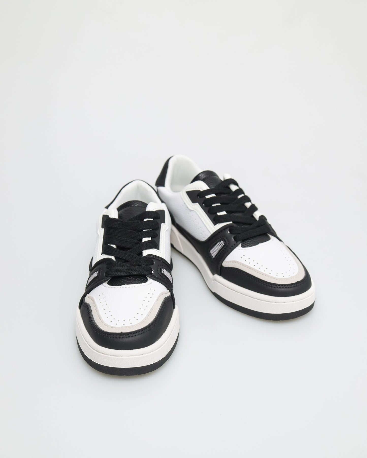 Tomaz C611L Ladies Sneakers (White/Black)