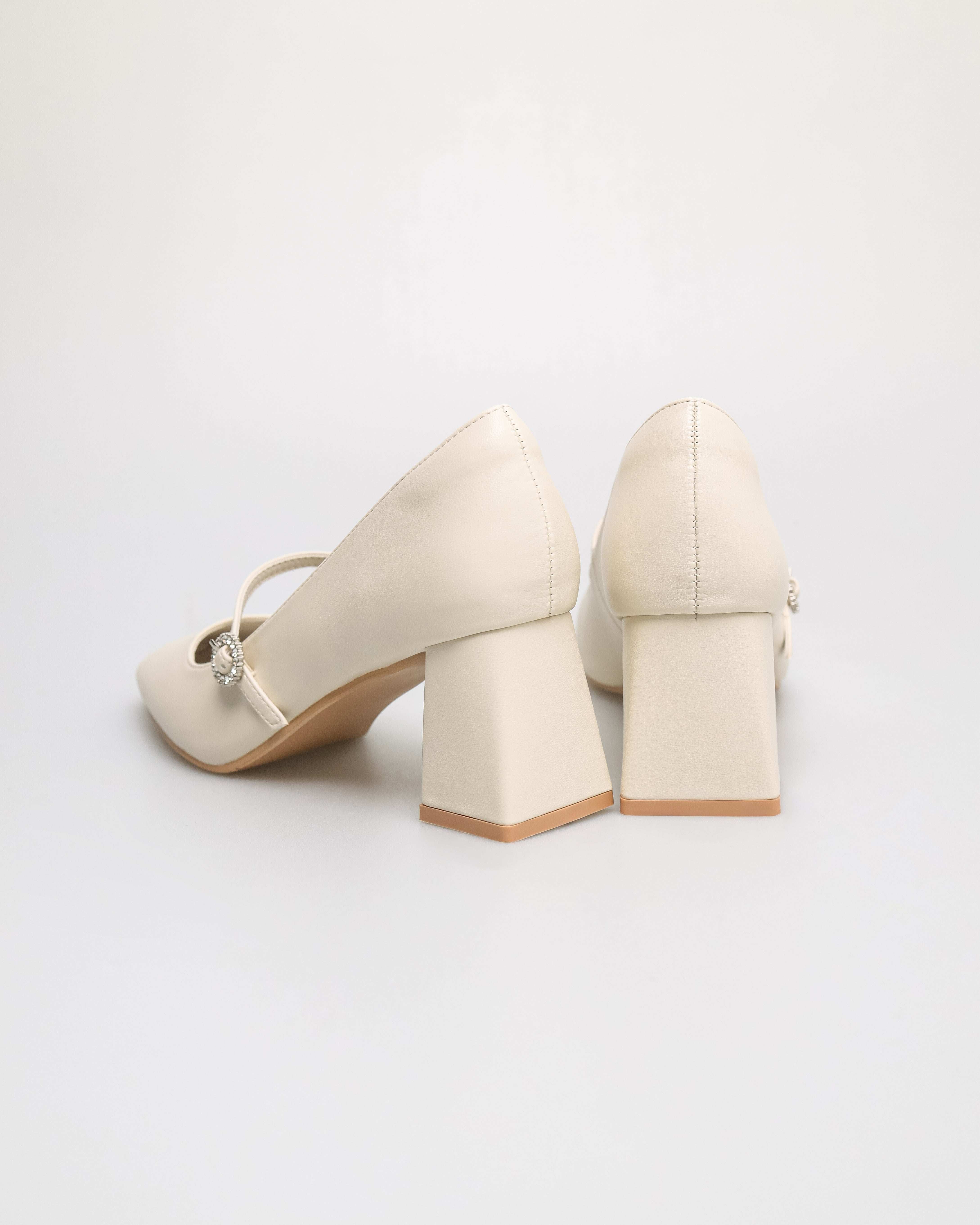 #color_ivory
